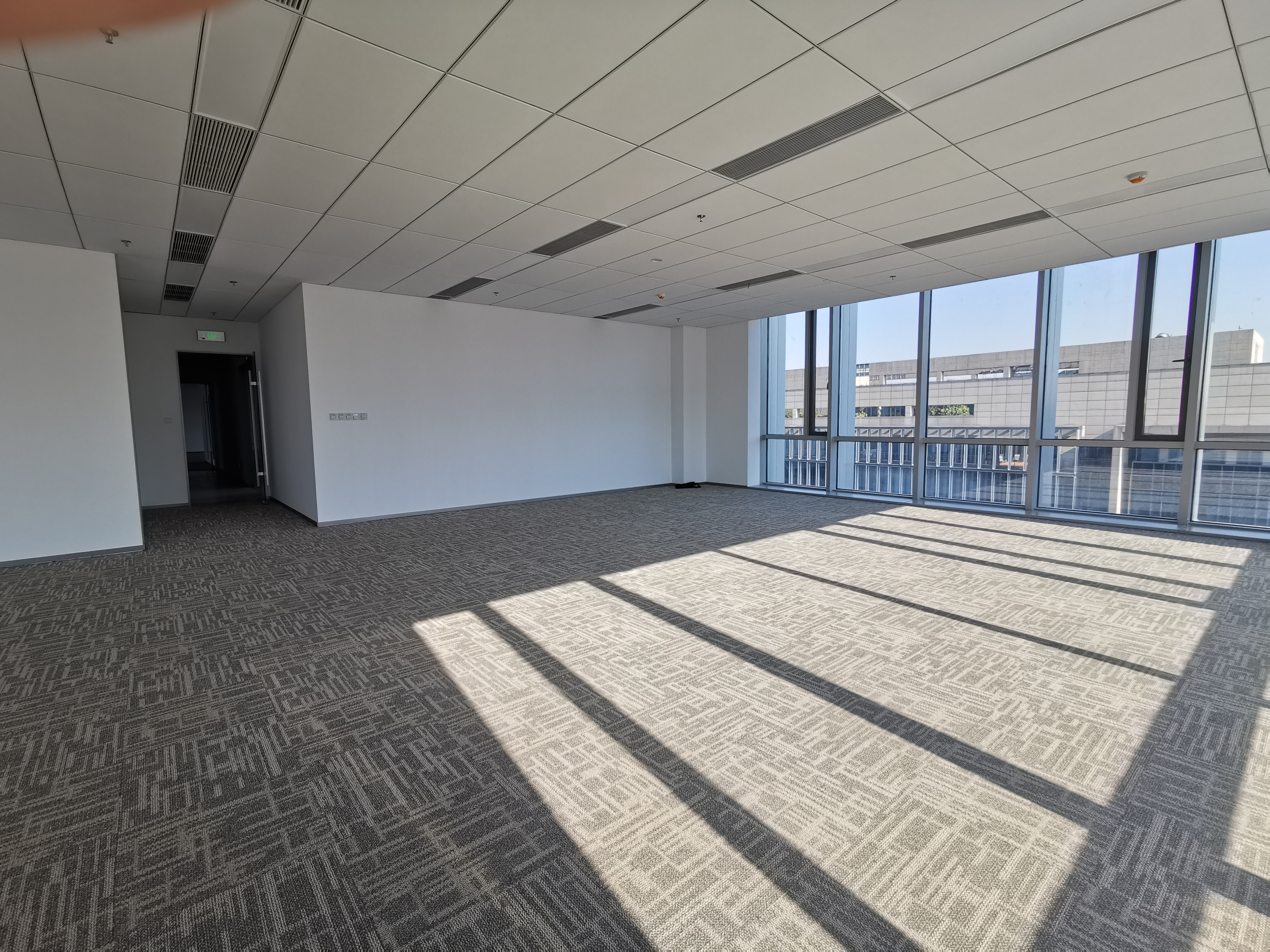 华漕上海富力环球中心307平米写字楼出租