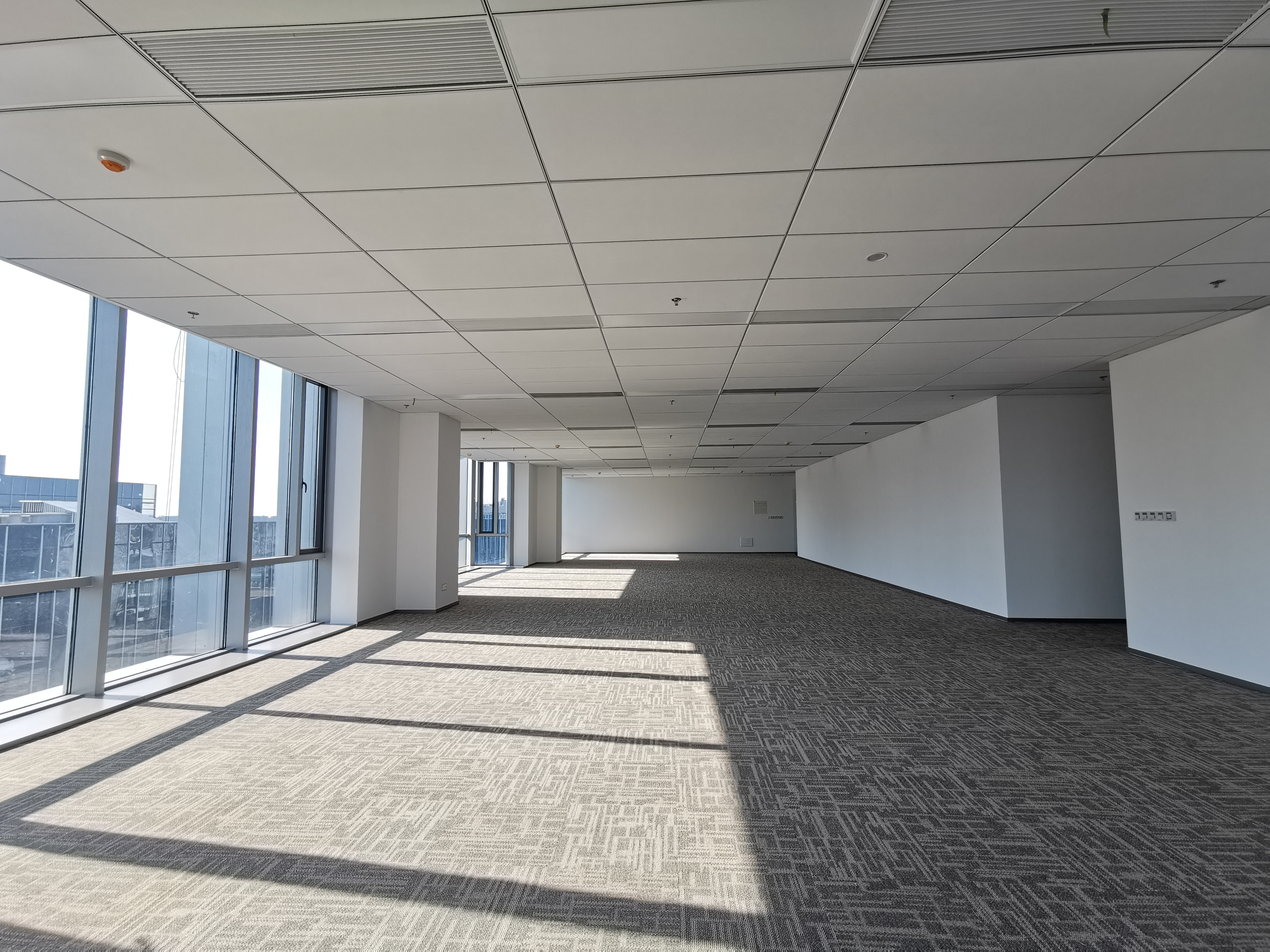 华漕上海富力环球中心307平米写字楼出租