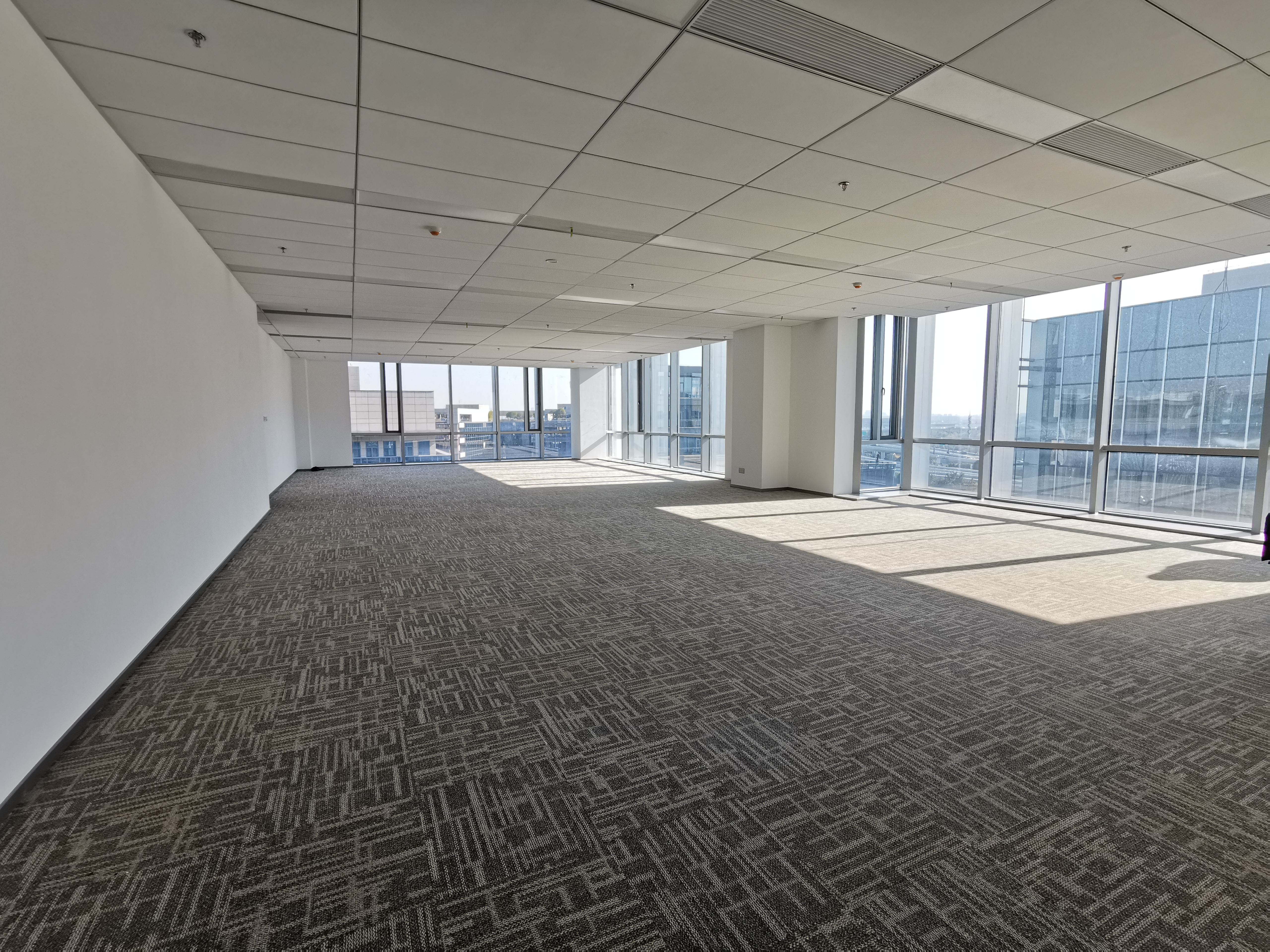 华漕上海富力环球中心307平米写字楼出租