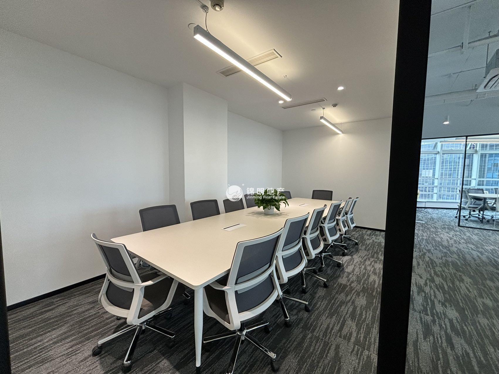 中山公园联通大厦（长宁）221平米写字楼出租