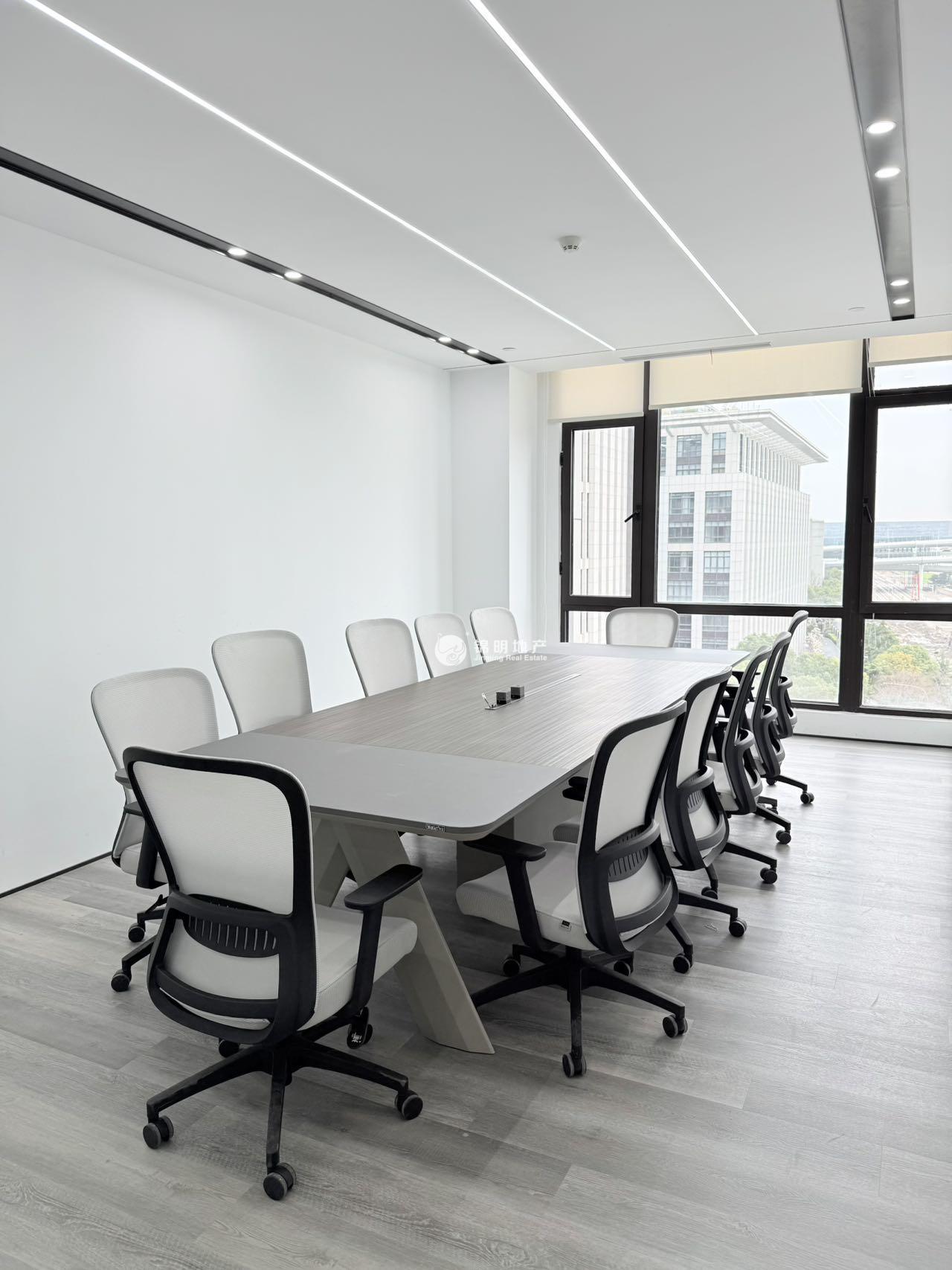 金虹桥长三角电商中心700平米写字楼出租