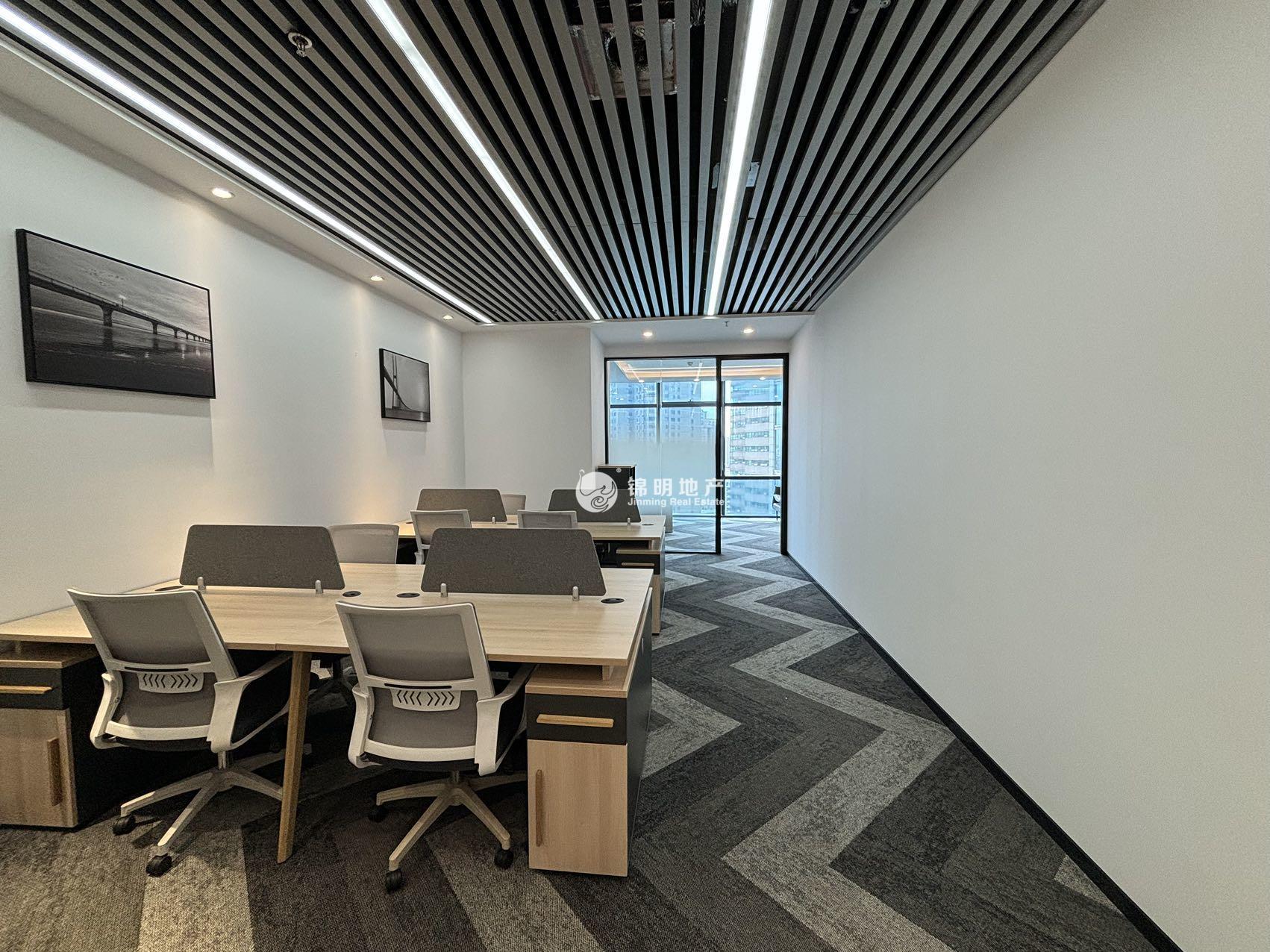 龙之梦大厦151平米写字楼出租