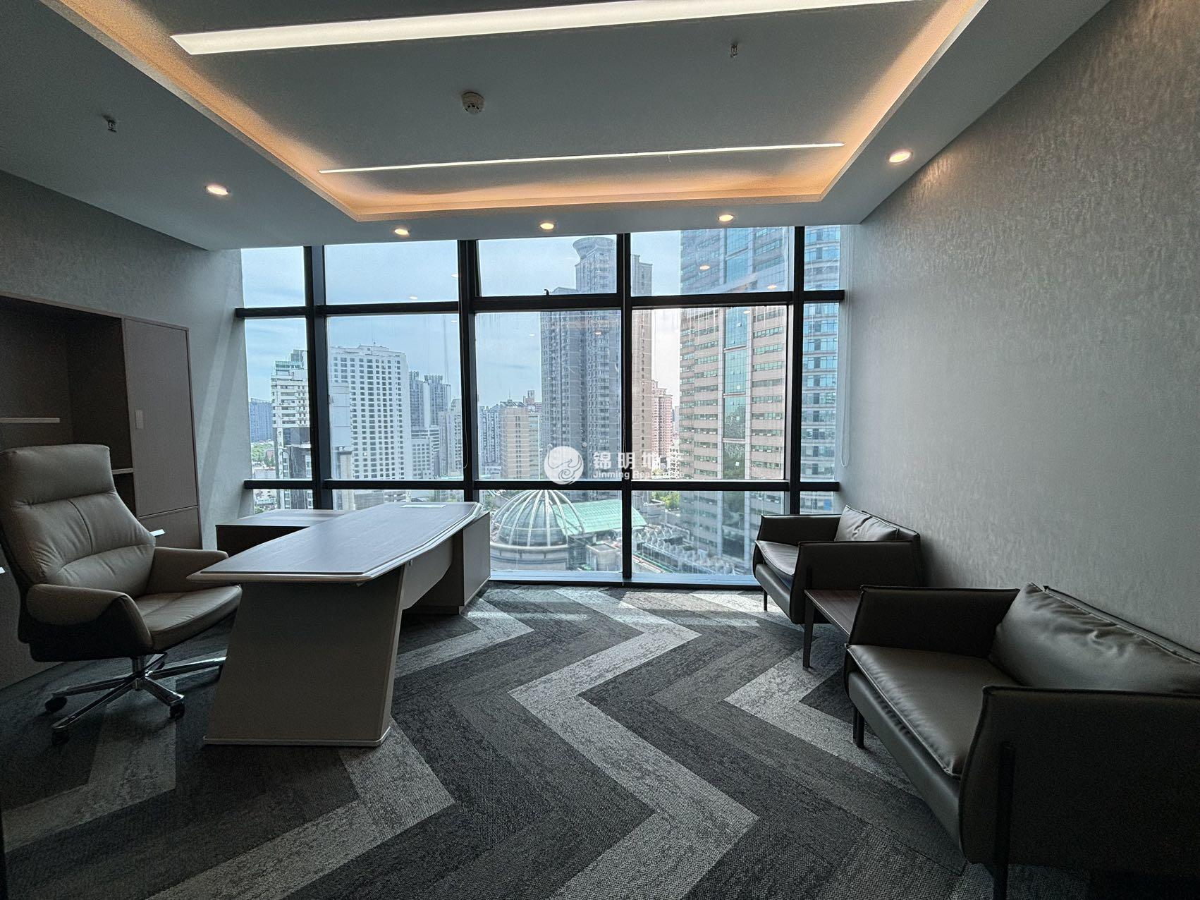 龙之梦大厦151平米写字楼出租