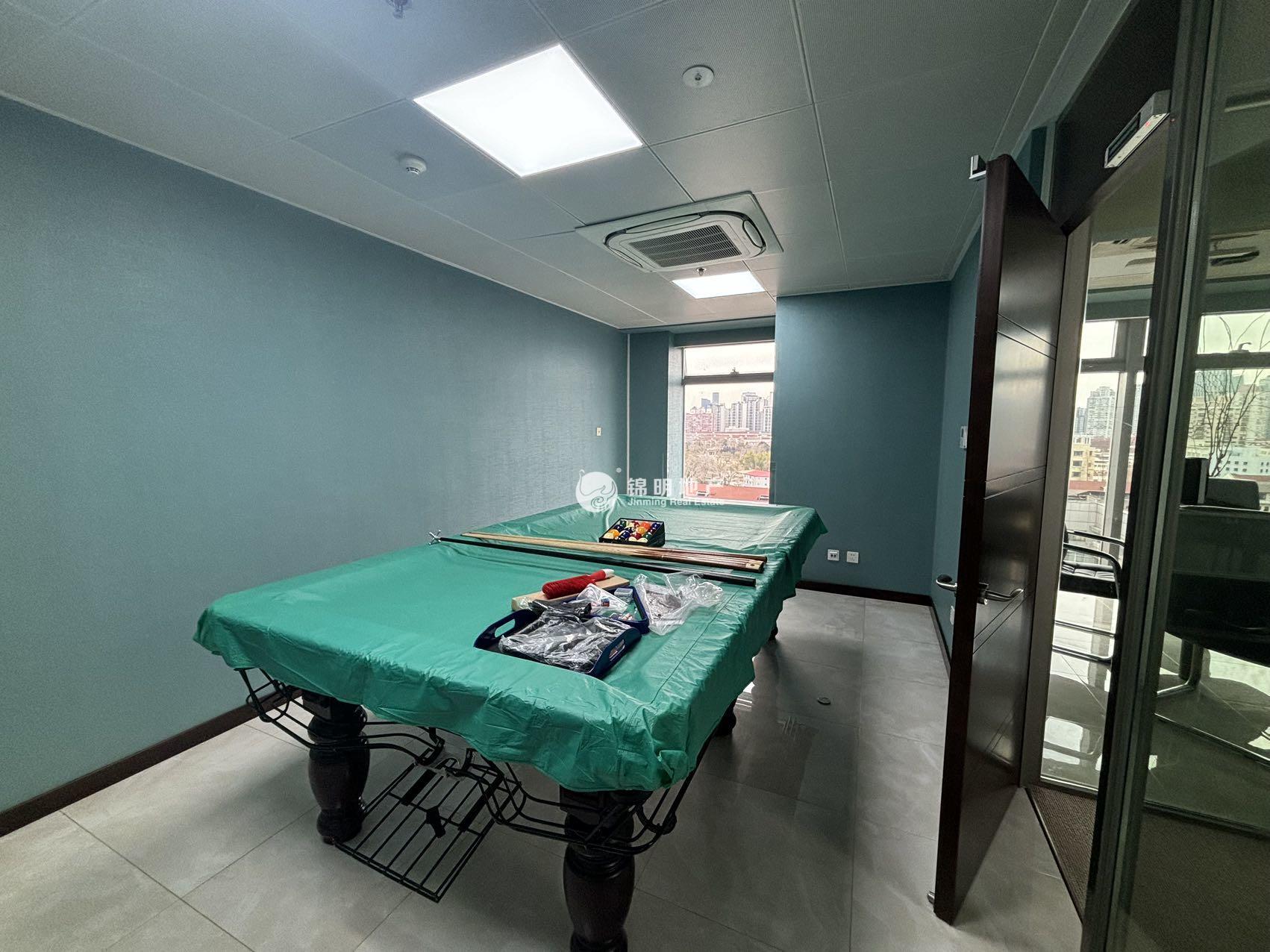 中山公园华宁国际广场265平米写字楼出租