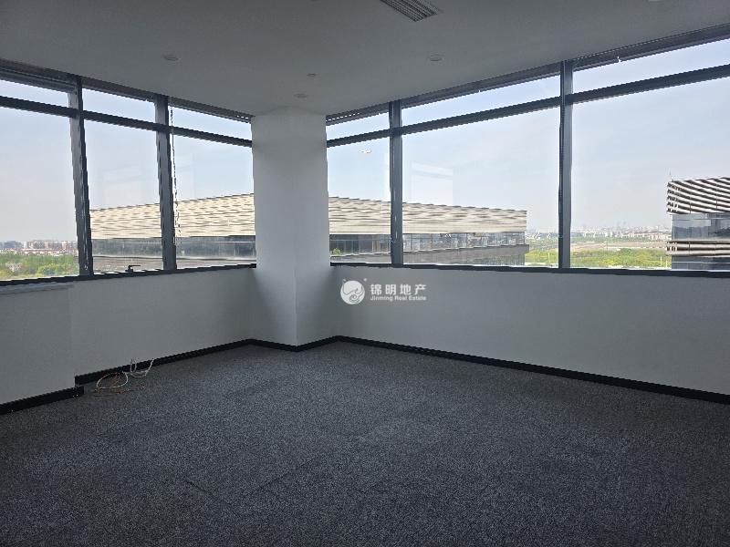 虹桥虹桥国际展汇PortMix616平米写字楼出租