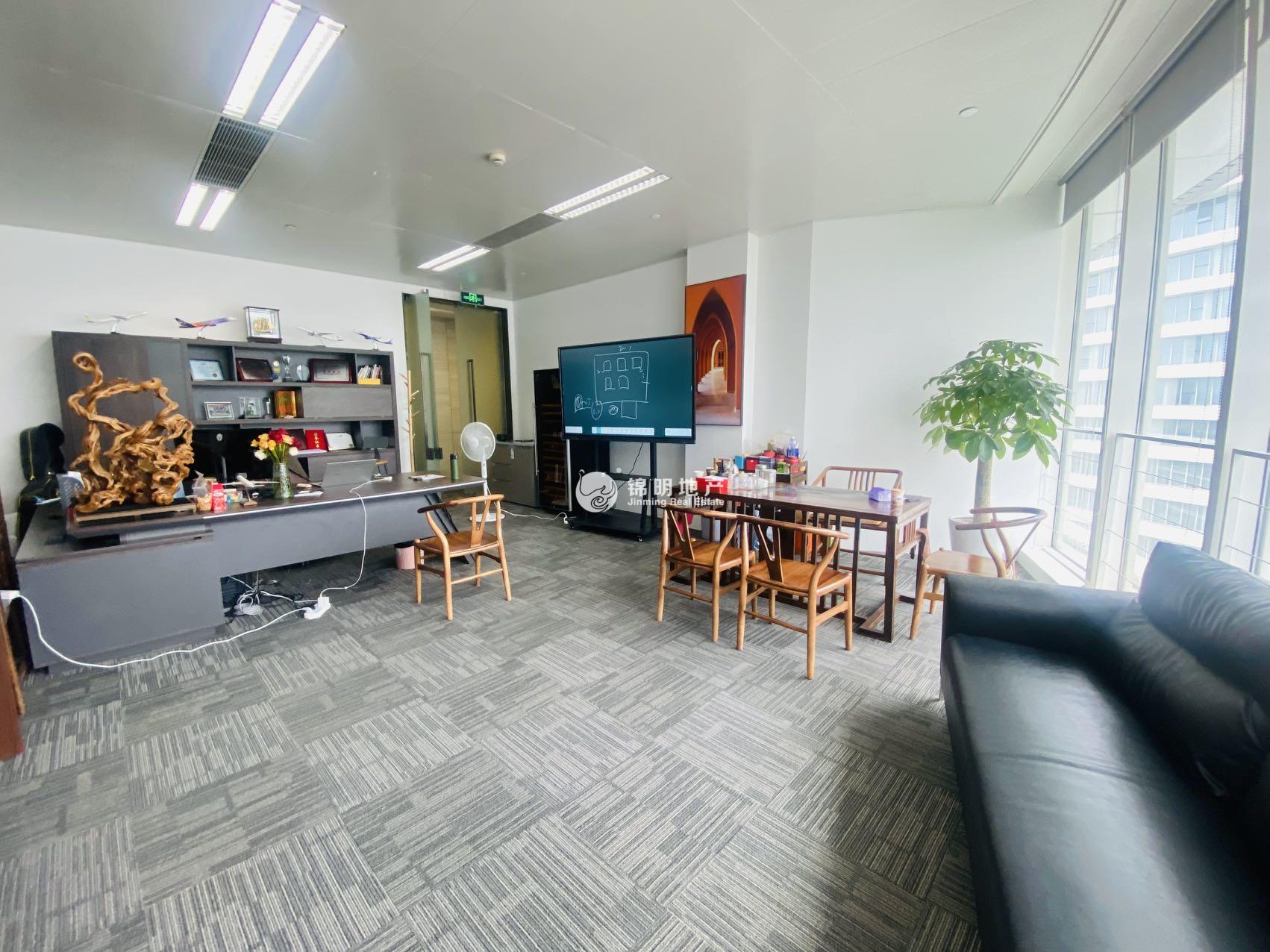 徐泾虹桥世界中心647平米写字楼出租