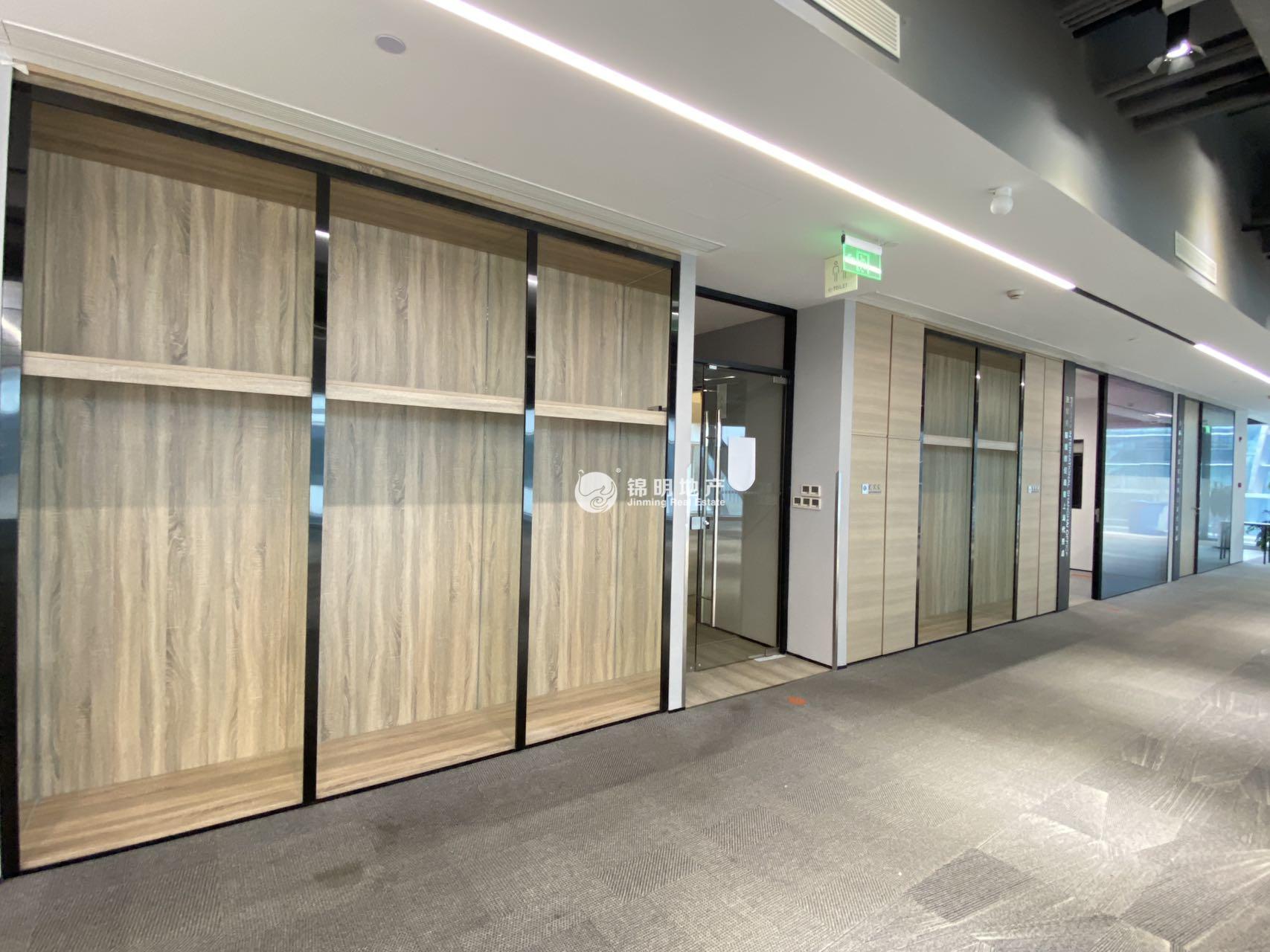 徐泾虹桥世界中心900平米写字楼出租