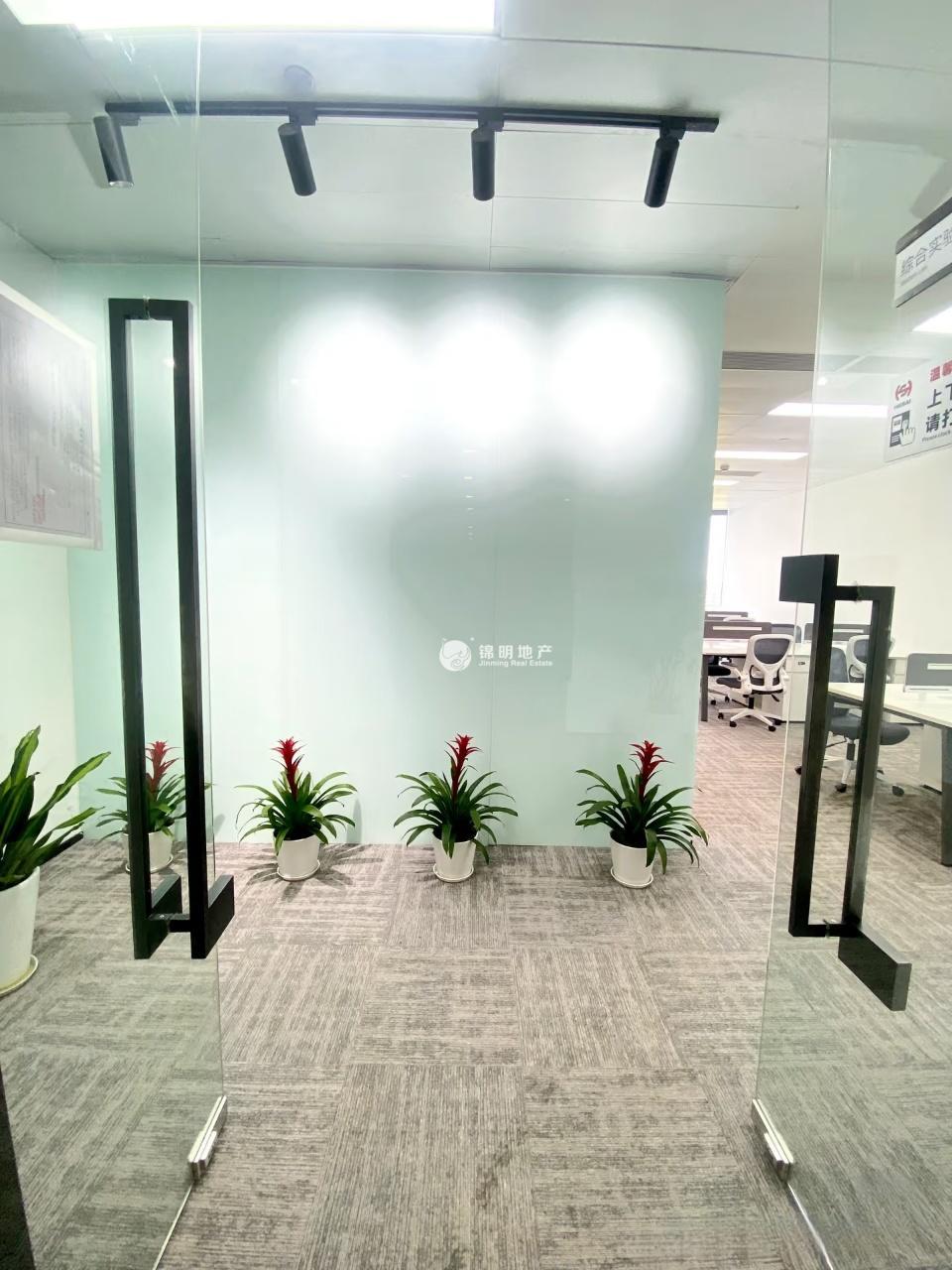 徐泾虹桥世界中心140平米写字楼出租