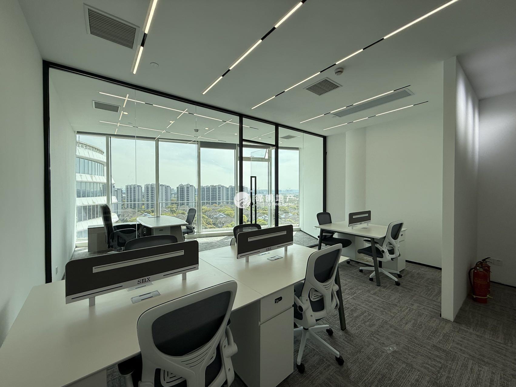 徐泾虹桥世界中心100平米写字楼出租