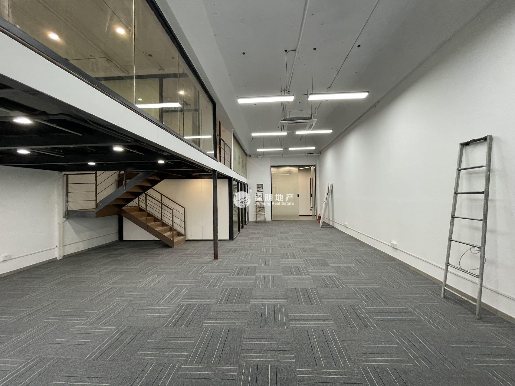 东外滩芯工坊110平米写字楼出租