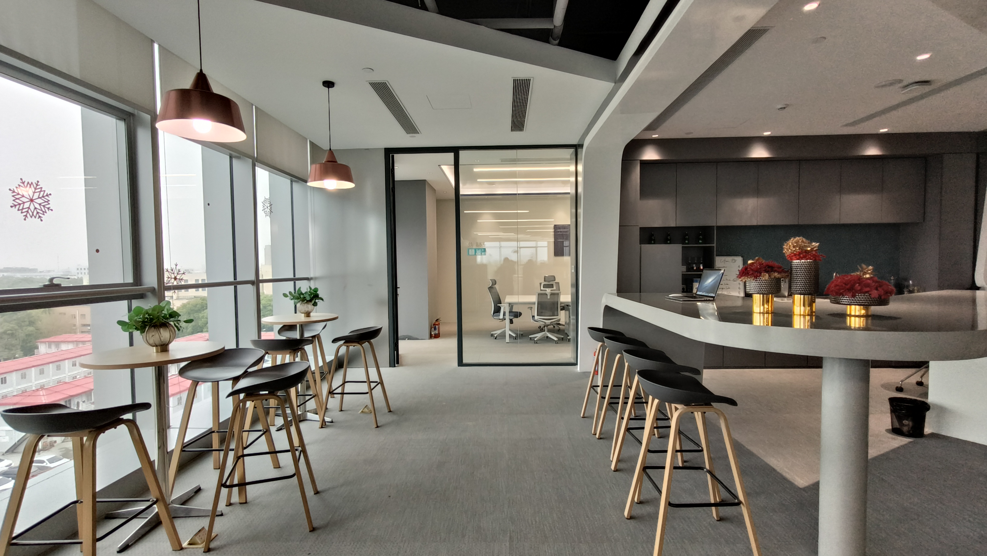 西郊东虹桥中心700平米写字楼出租