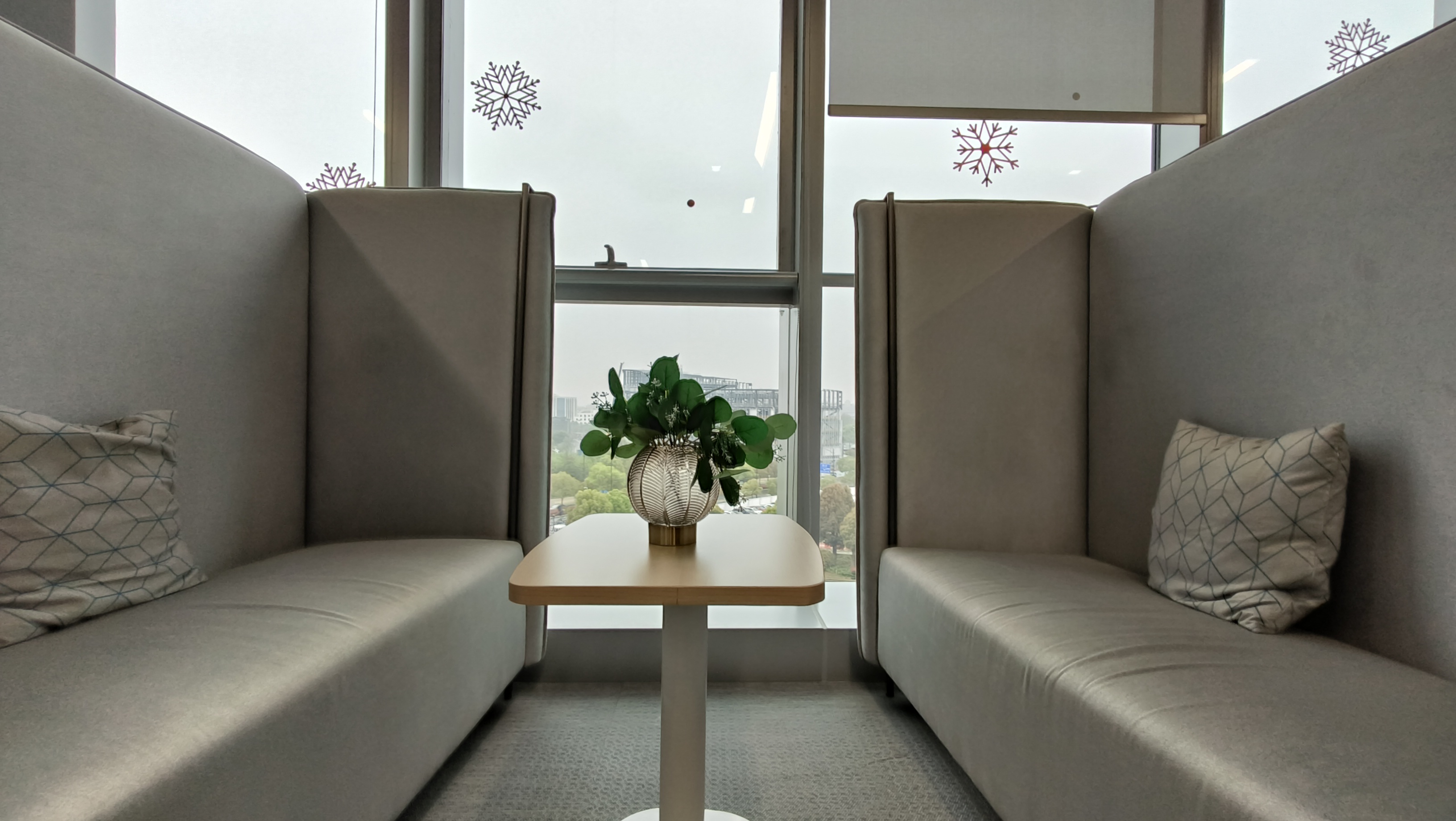 西郊东虹桥中心700平米写字楼出租