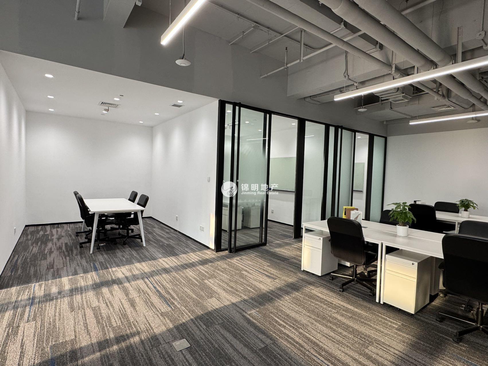 华漕中骏广场300平米写字楼出租