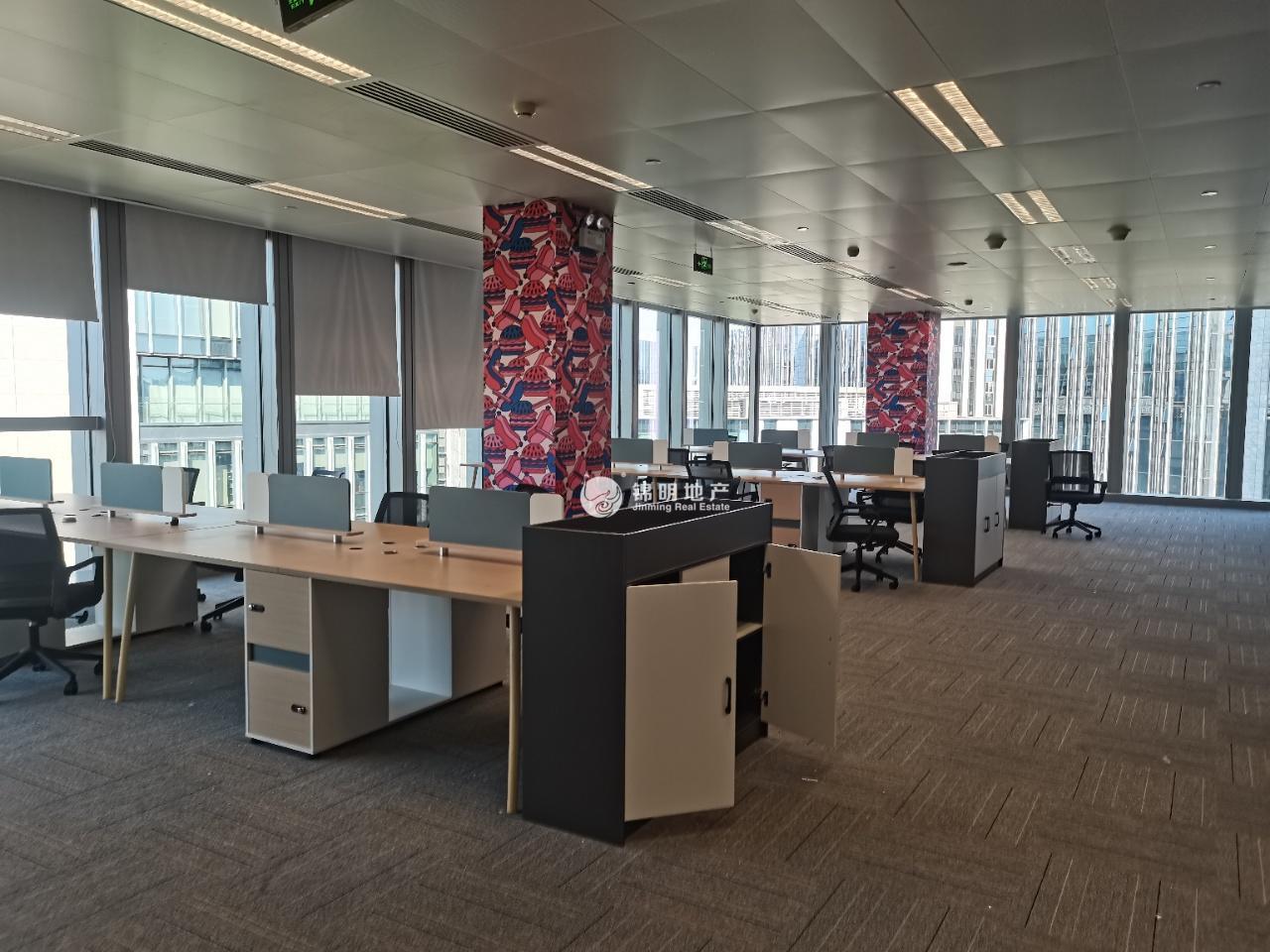华漕中骏广场1100平米写字楼出租