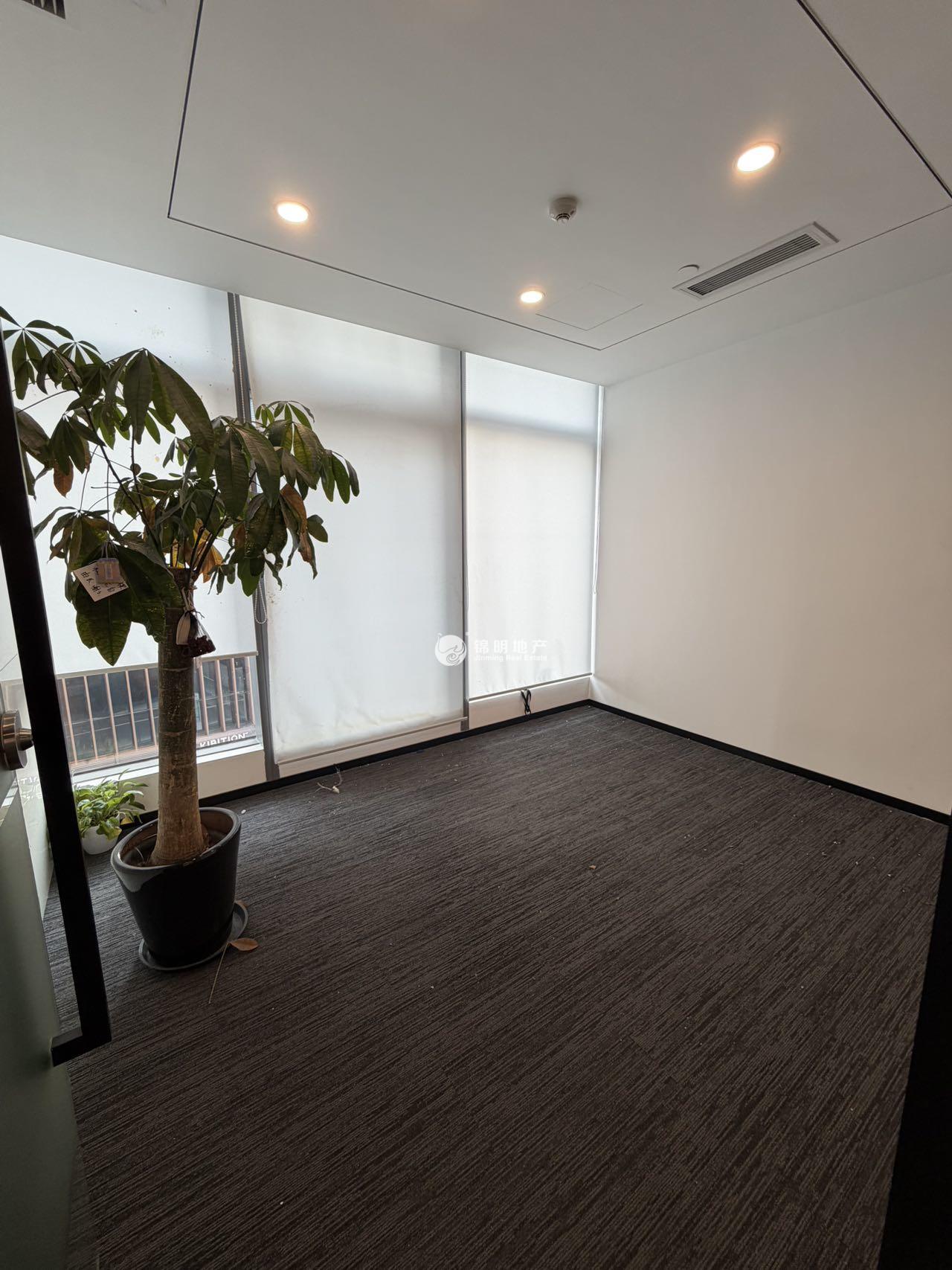 金虹桥龙湖虹桥天街672平米写字楼出租