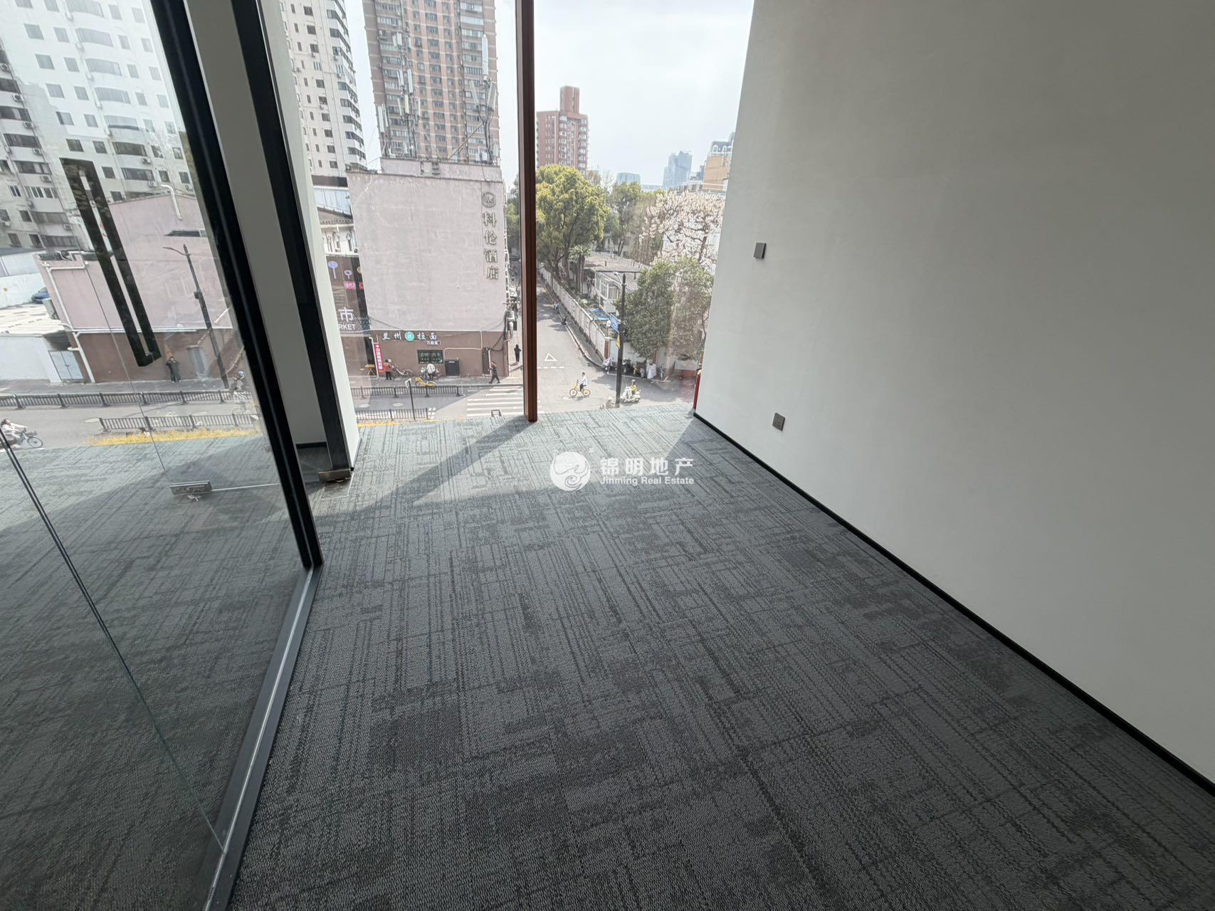 新华路金地新华道100平米写字楼出租