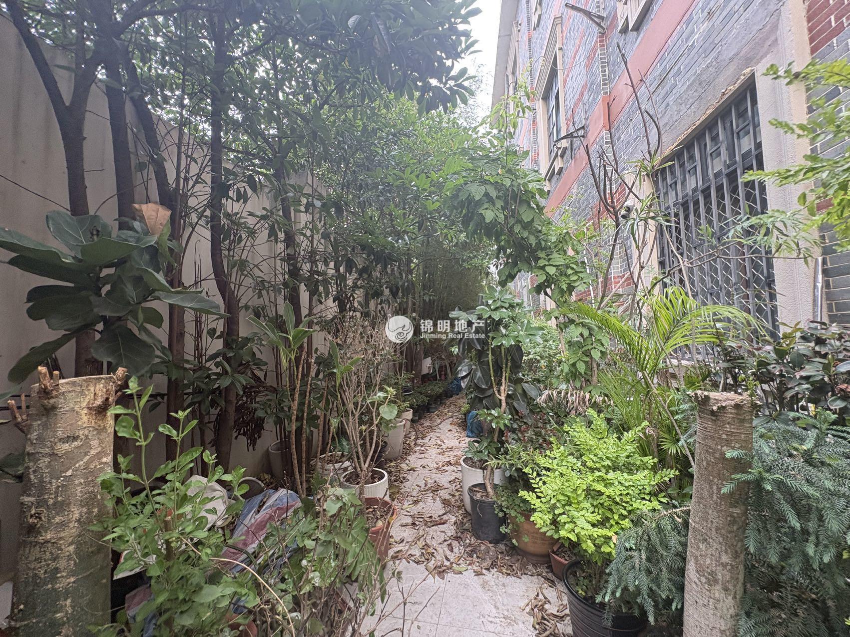 金汇路商铺1000平米写字楼出租