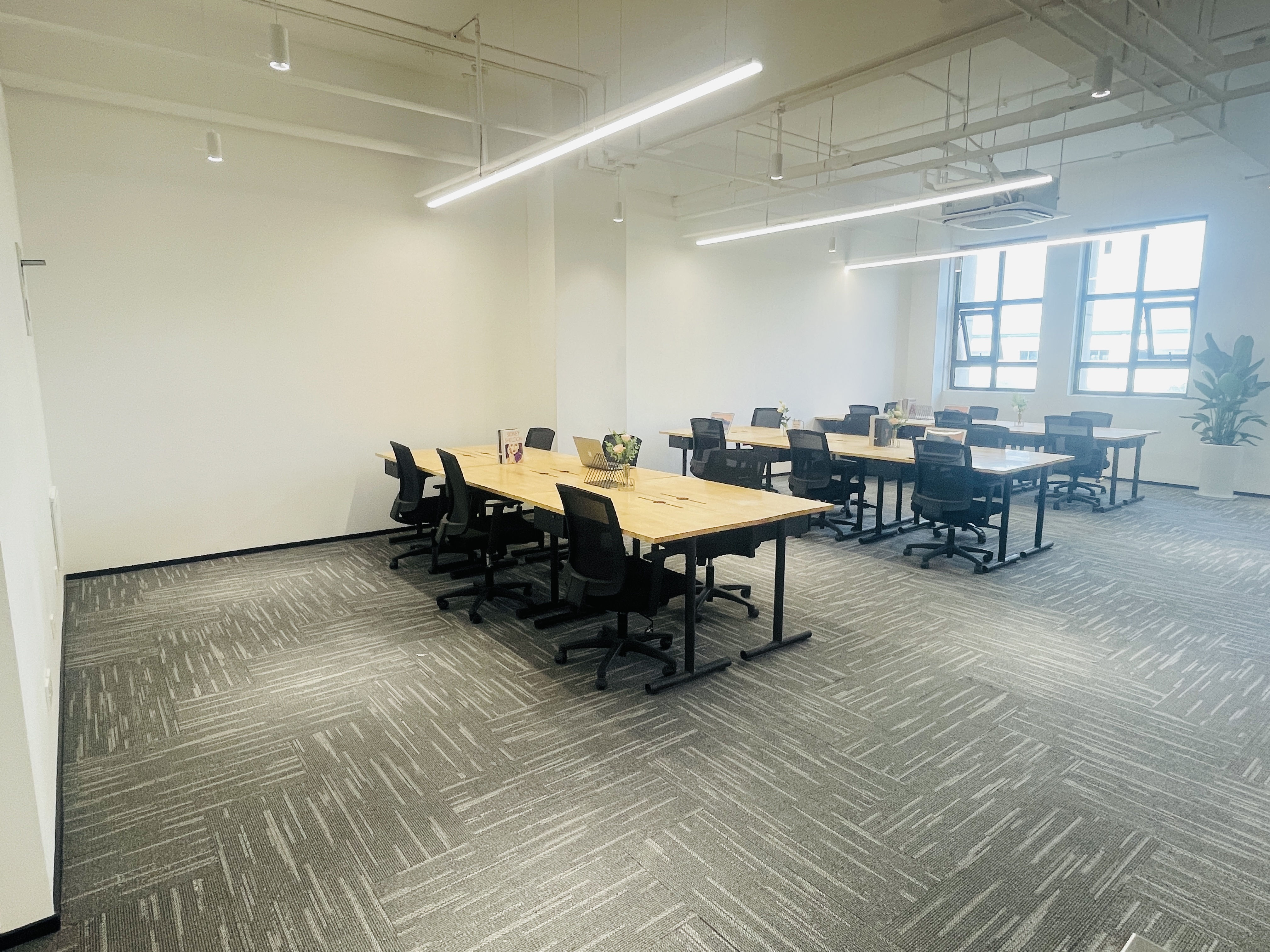 虹桥SKYBRIDGE HQ 天会400平米写字楼出租