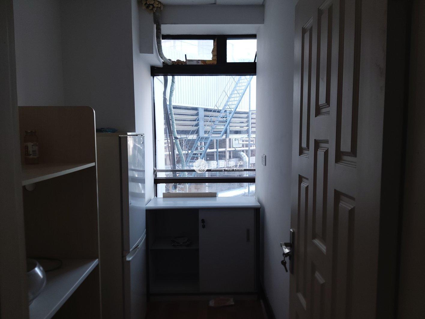 徐家汇均瑶国际广场322平米写字楼出租