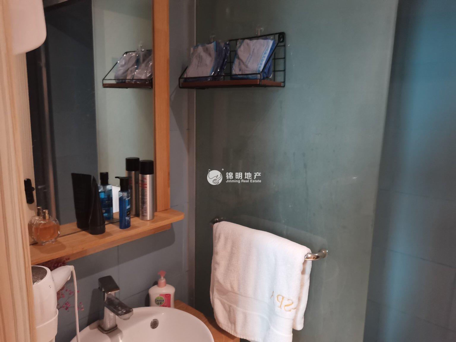 静安寺环球世界大厦167平米写字楼出租