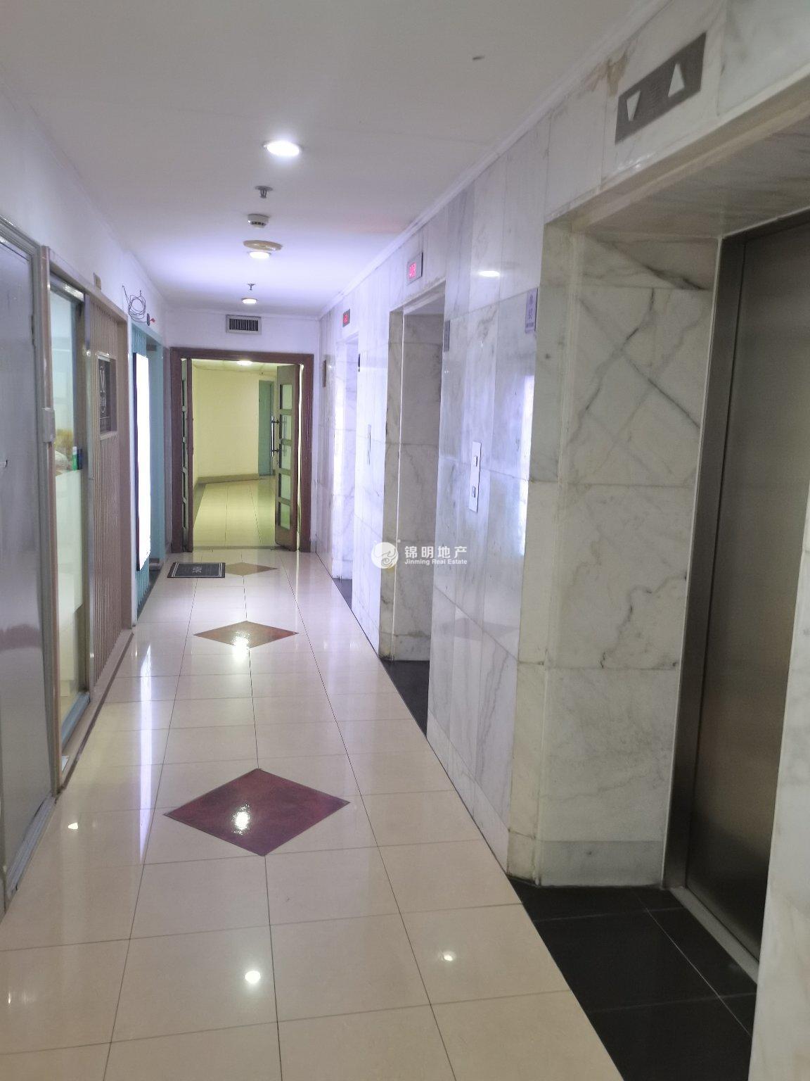 静安寺环球世界大厦167平米写字楼出租