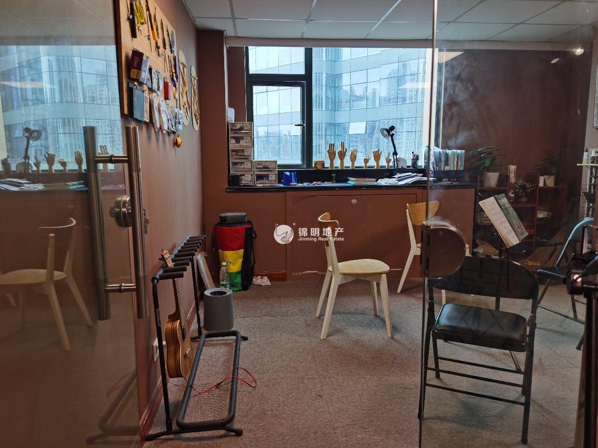 光新浦发广场57平米写字楼出租