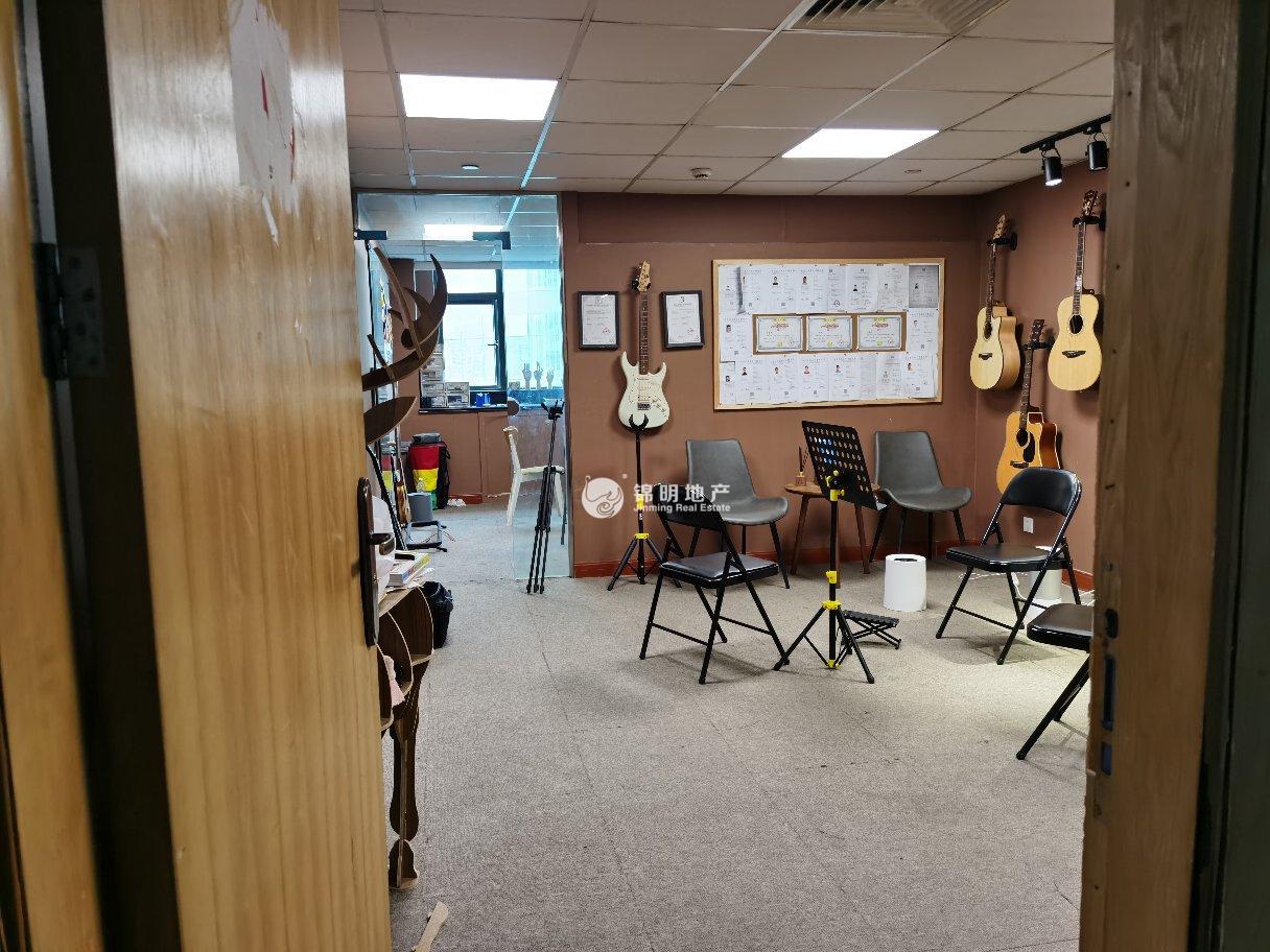 光新浦发广场57平米写字楼出租