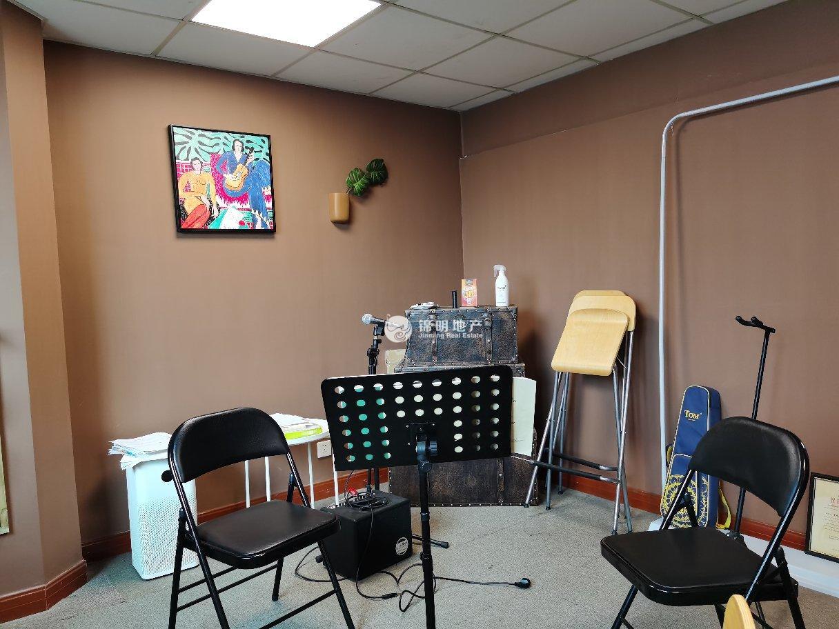 光新浦发广场57平米写字楼出租