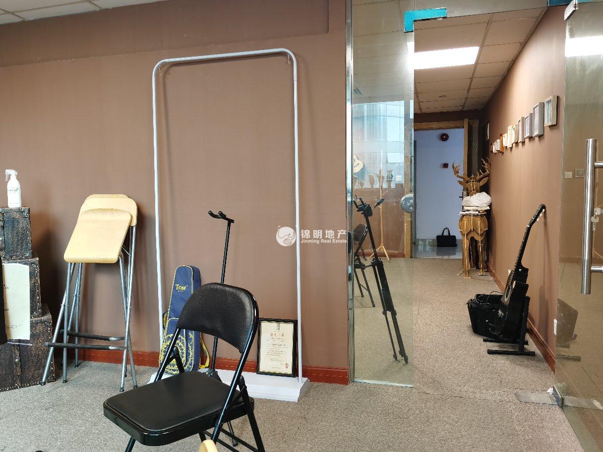 光新浦发广场57平米写字楼出租