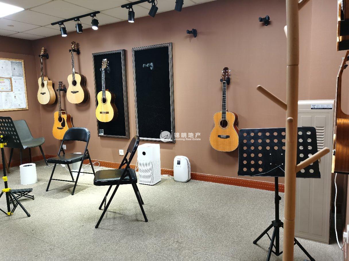 光新浦发广场57平米写字楼出租