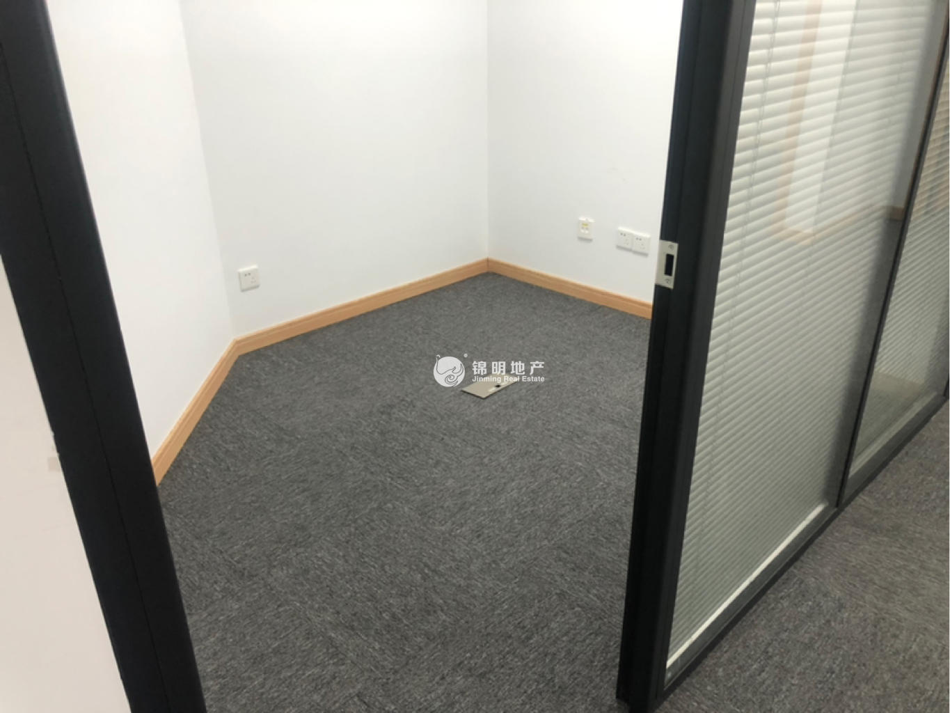 打浦桥致远大厦144平米写字楼出租