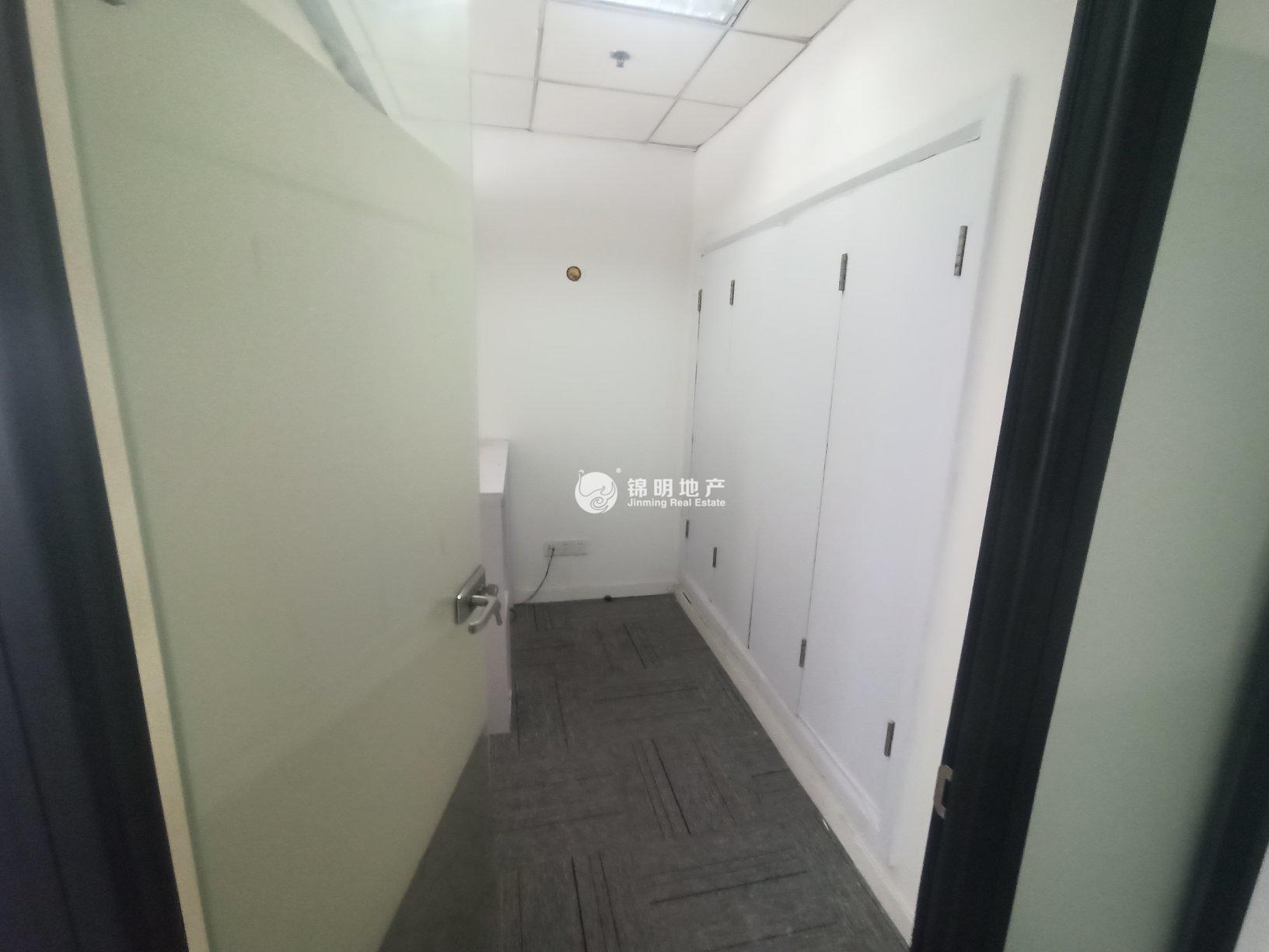 陆家嘴华融大厦133平米写字楼出租