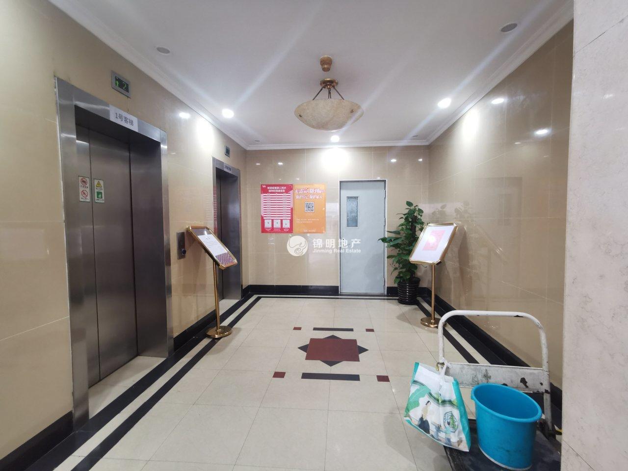 徐家汇博大商务楼66平米写字楼出租