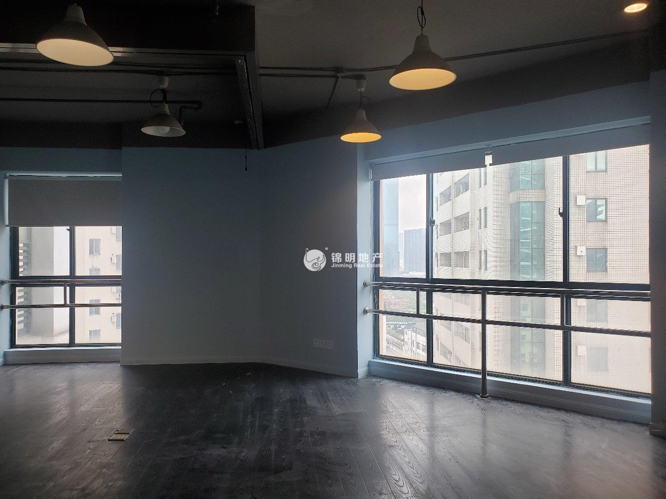 南京西路博鸿大厦72平米写字楼出租