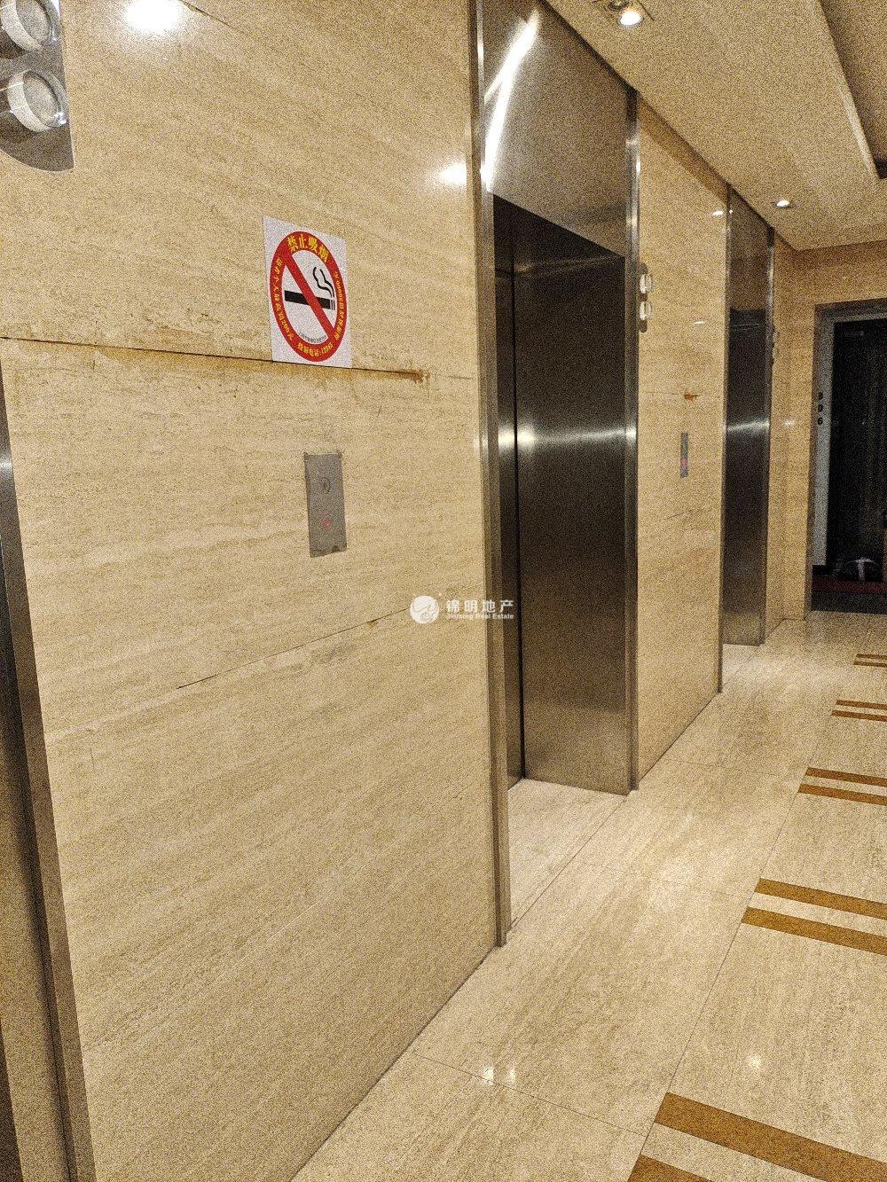 长寿路财富时代大厦53平米写字楼出租