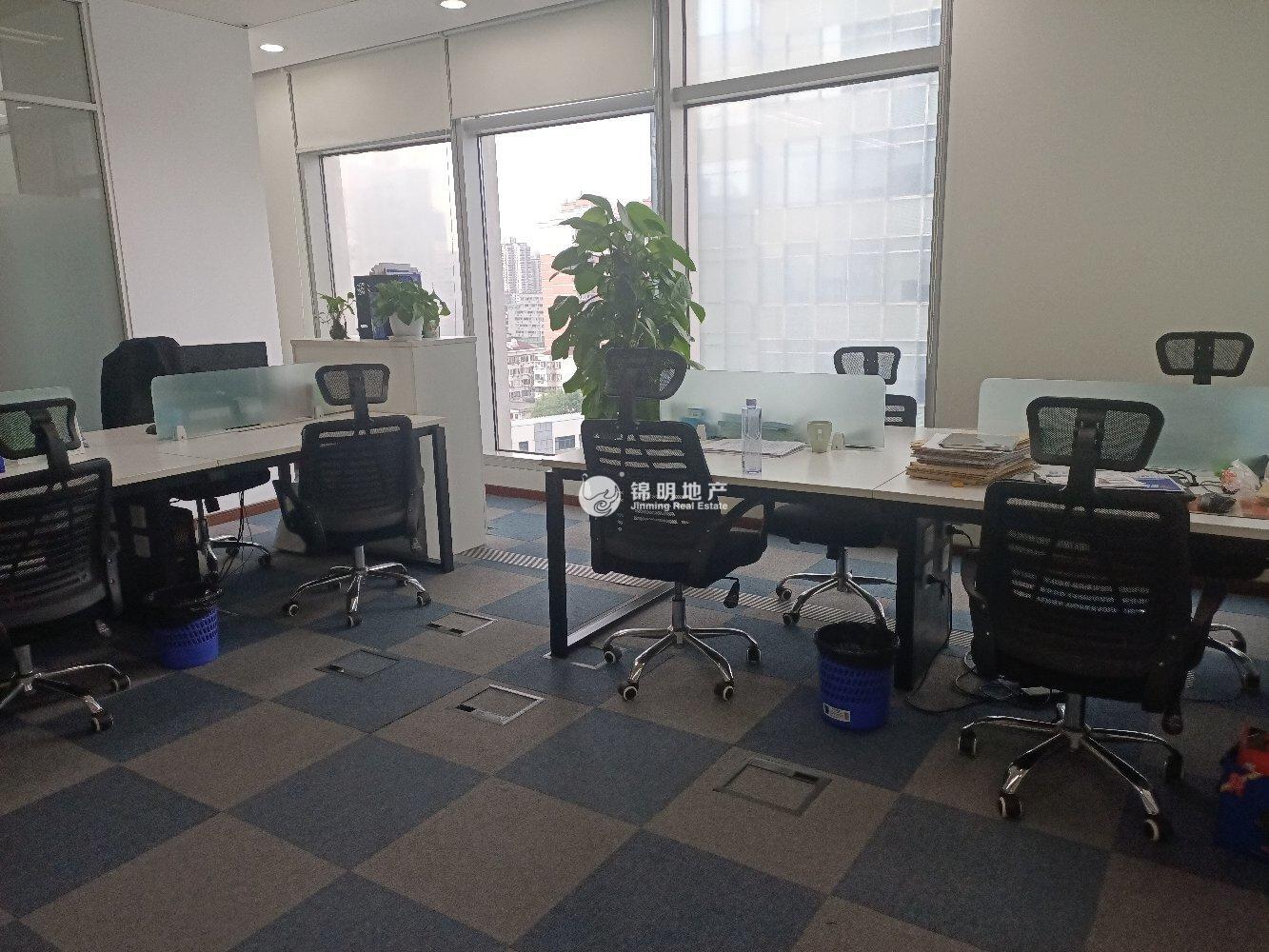 世博滨江绿地海外滩168平米写字楼出租