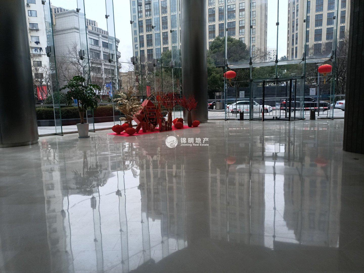 世博滨江绿地海外滩168平米写字楼出租