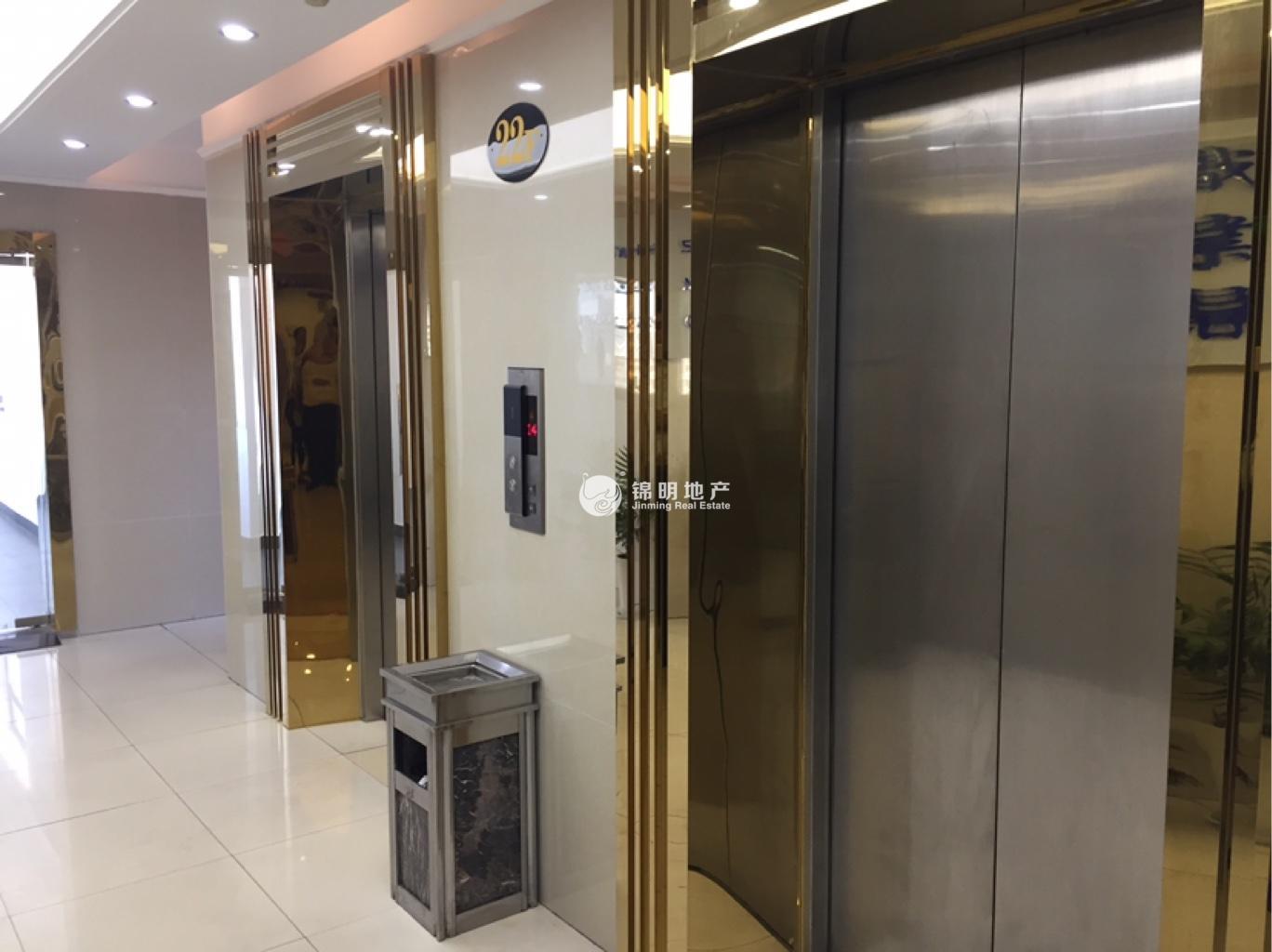 老西门安基大厦115平米写字楼出租