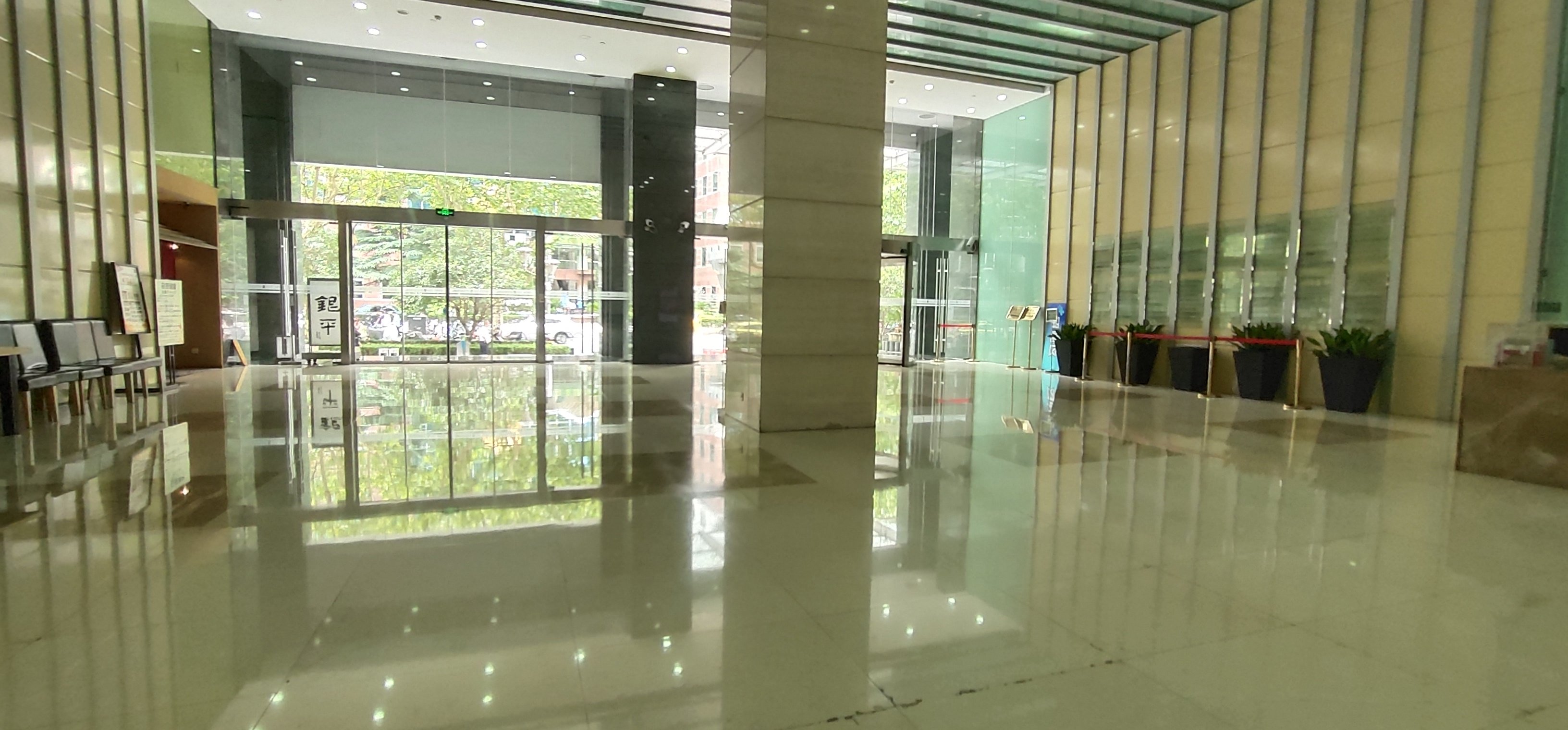 虹桥盛高国际大厦210平米写字楼出租