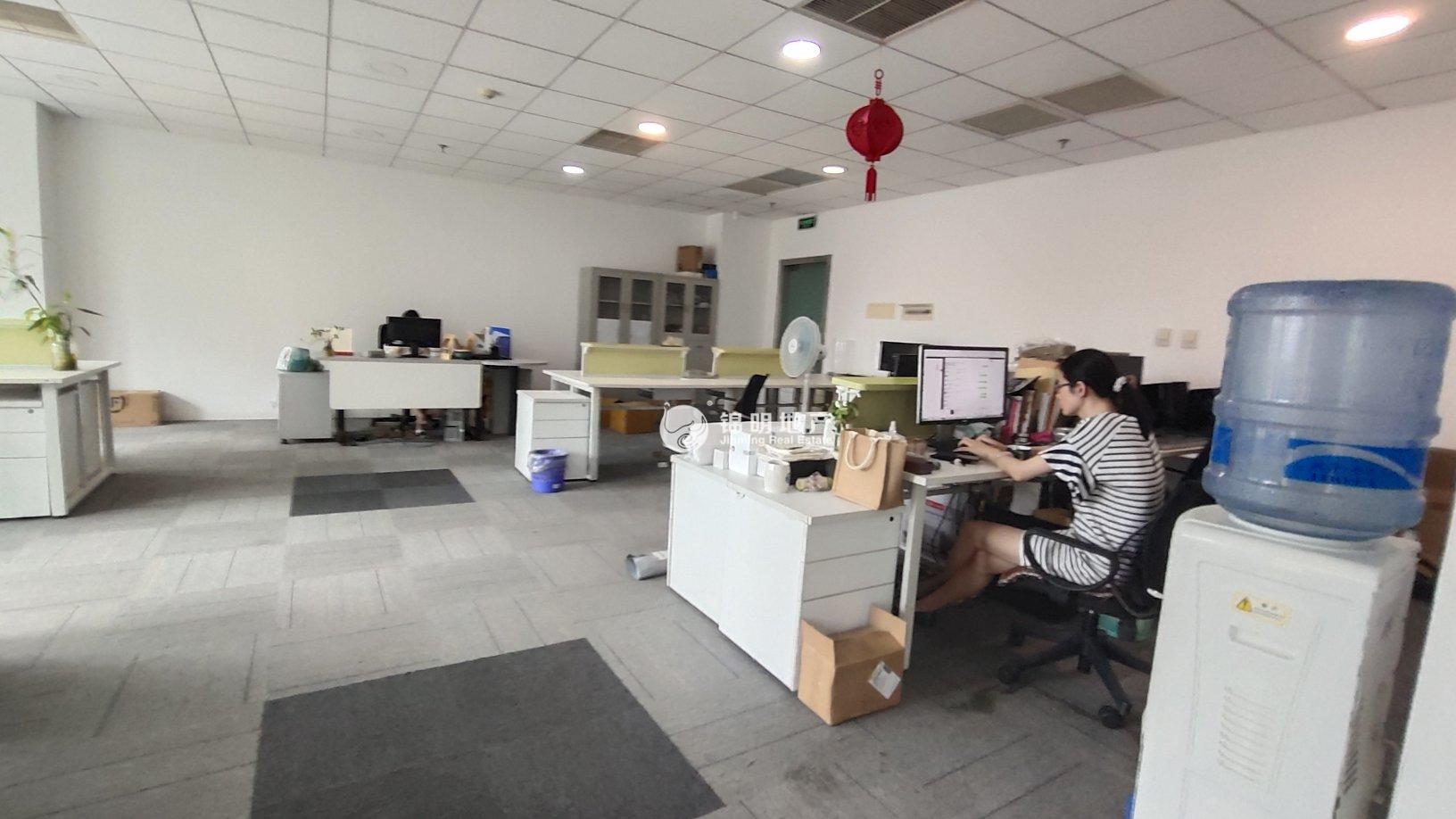 虹桥盛高国际大厦210平米写字楼出租