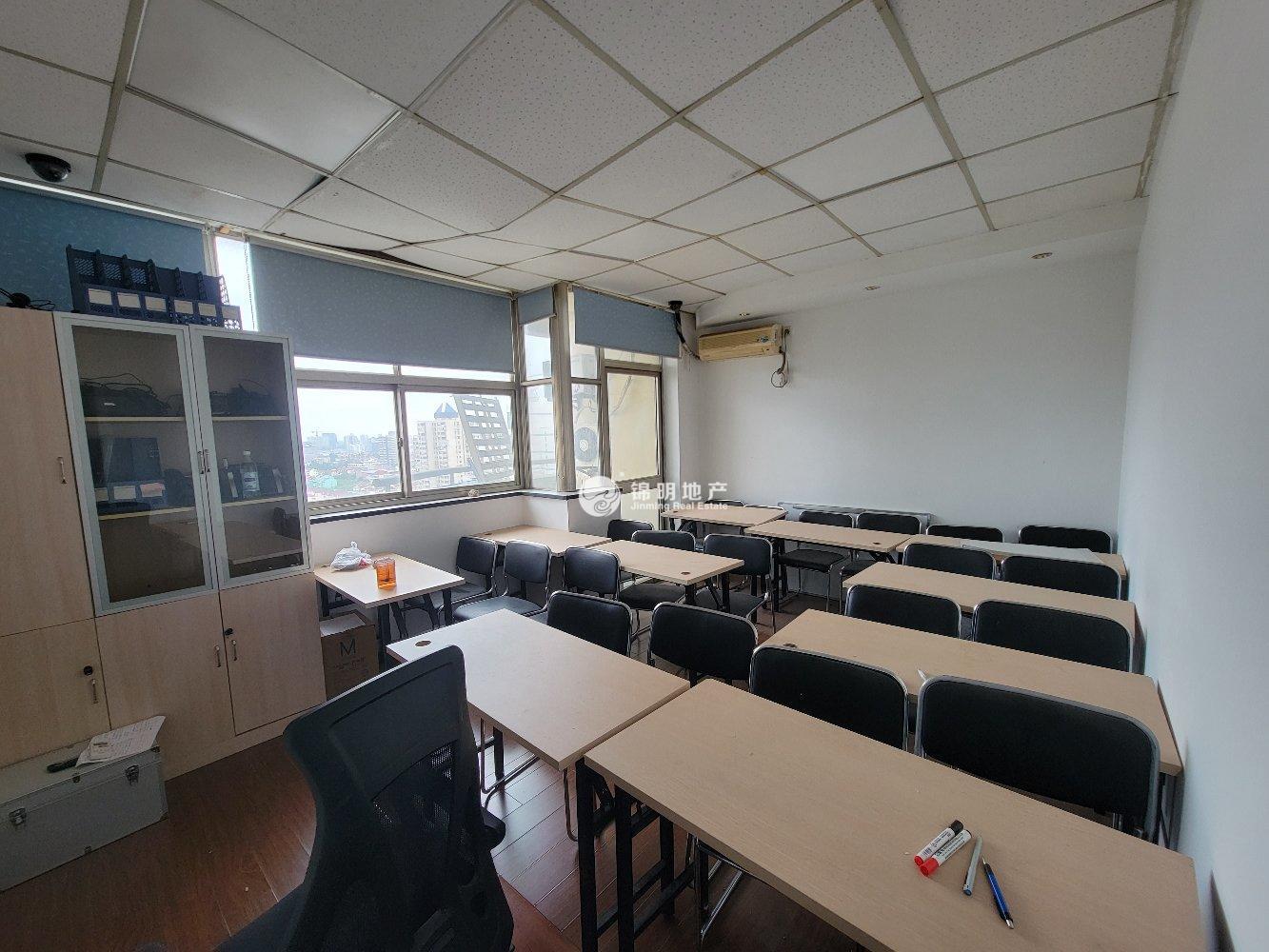 曹杨绿洲广场60平米写字楼出租