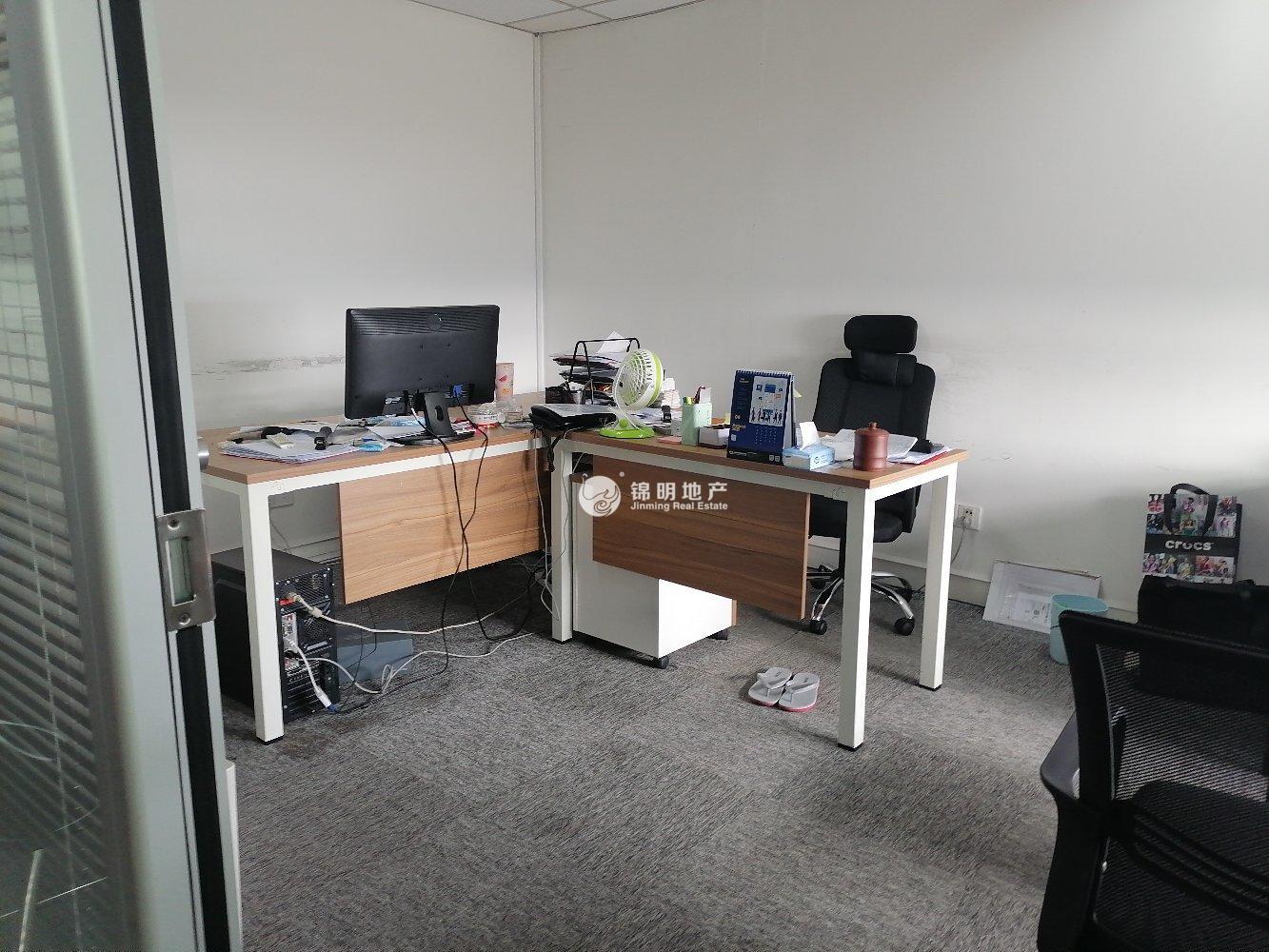 漕河泾光大会展中心90平米写字楼出租