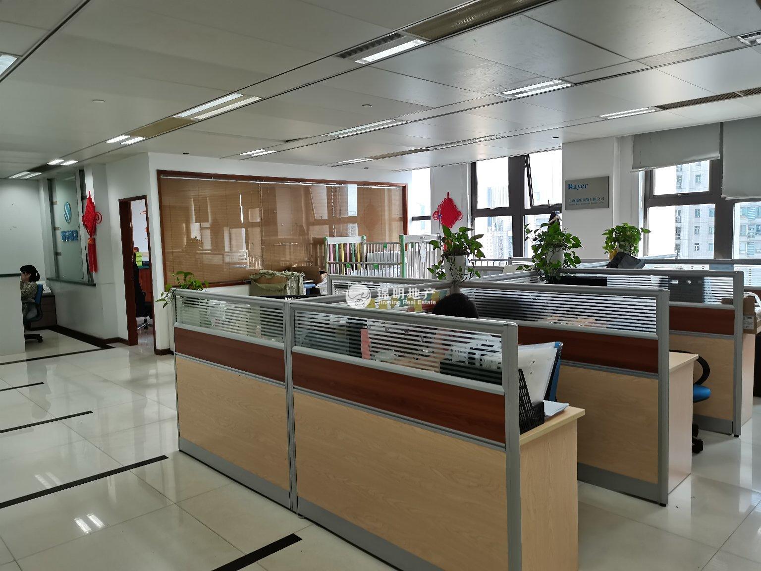 四川北路嘉杰国际广场220平米写字楼出租