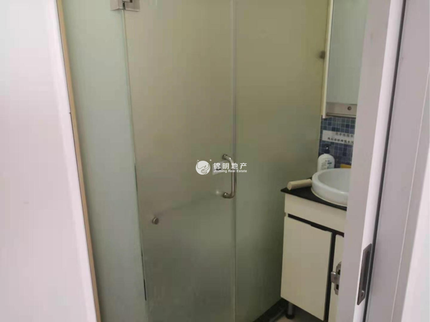 不夜城林顿大厦102平米写字楼出租