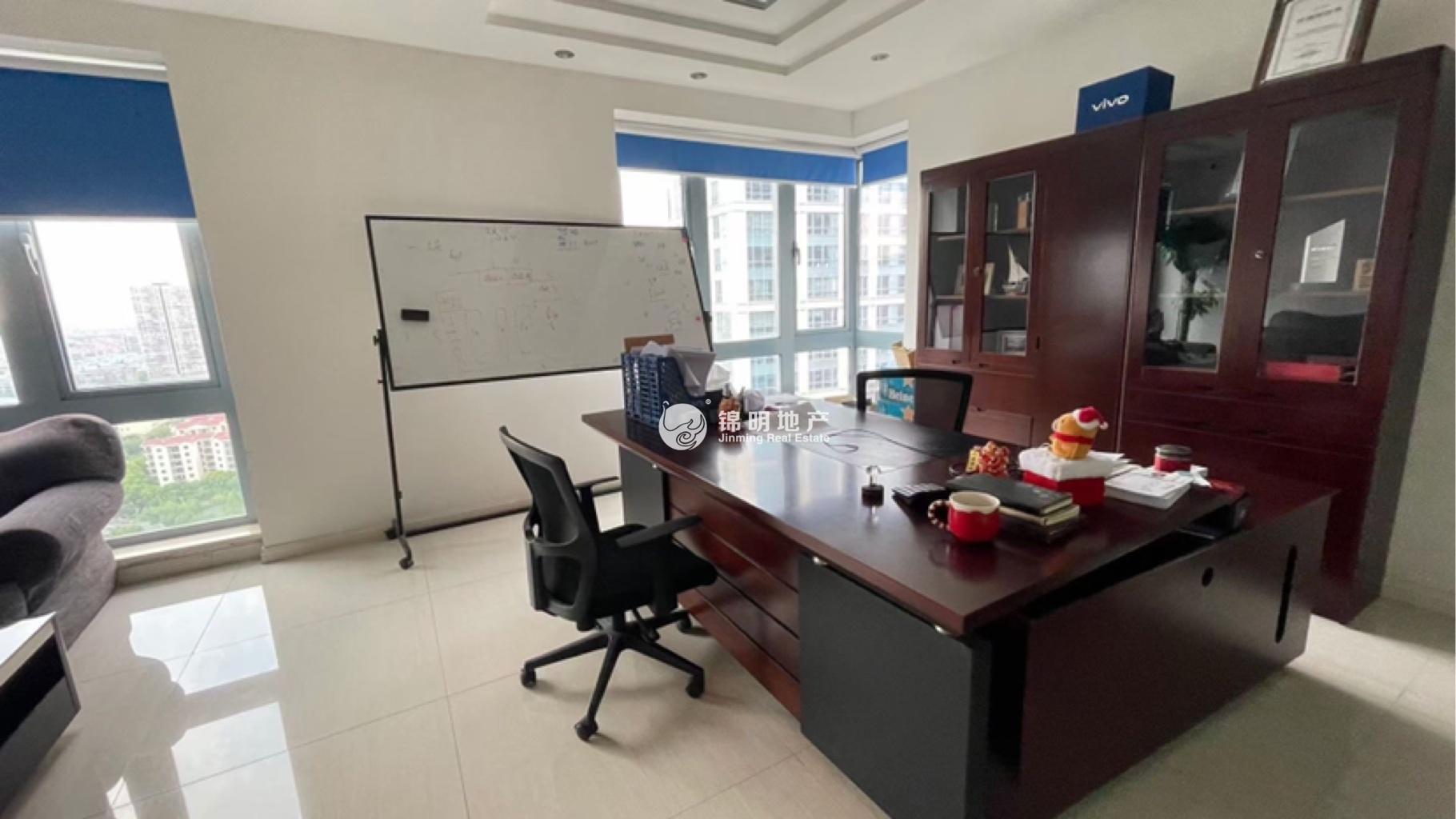 长风国盛中心213平米写字楼出租