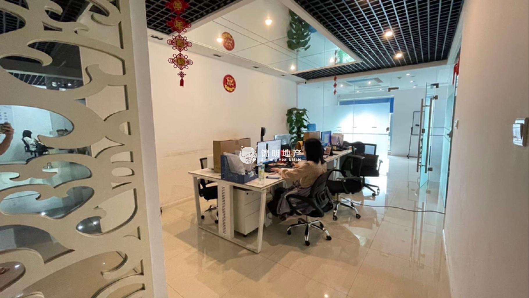 长风国盛中心213平米写字楼出租