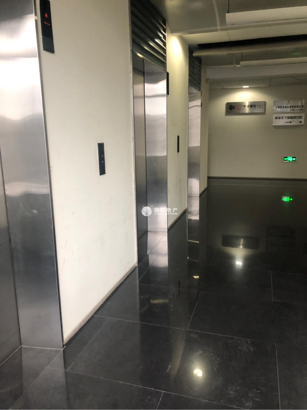不夜城上海现代交通商务大厦206平米写字楼出租