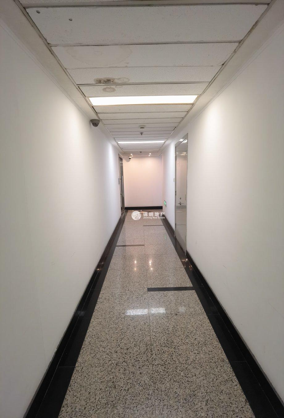 南京西路仲益大厦65平米写字楼出租