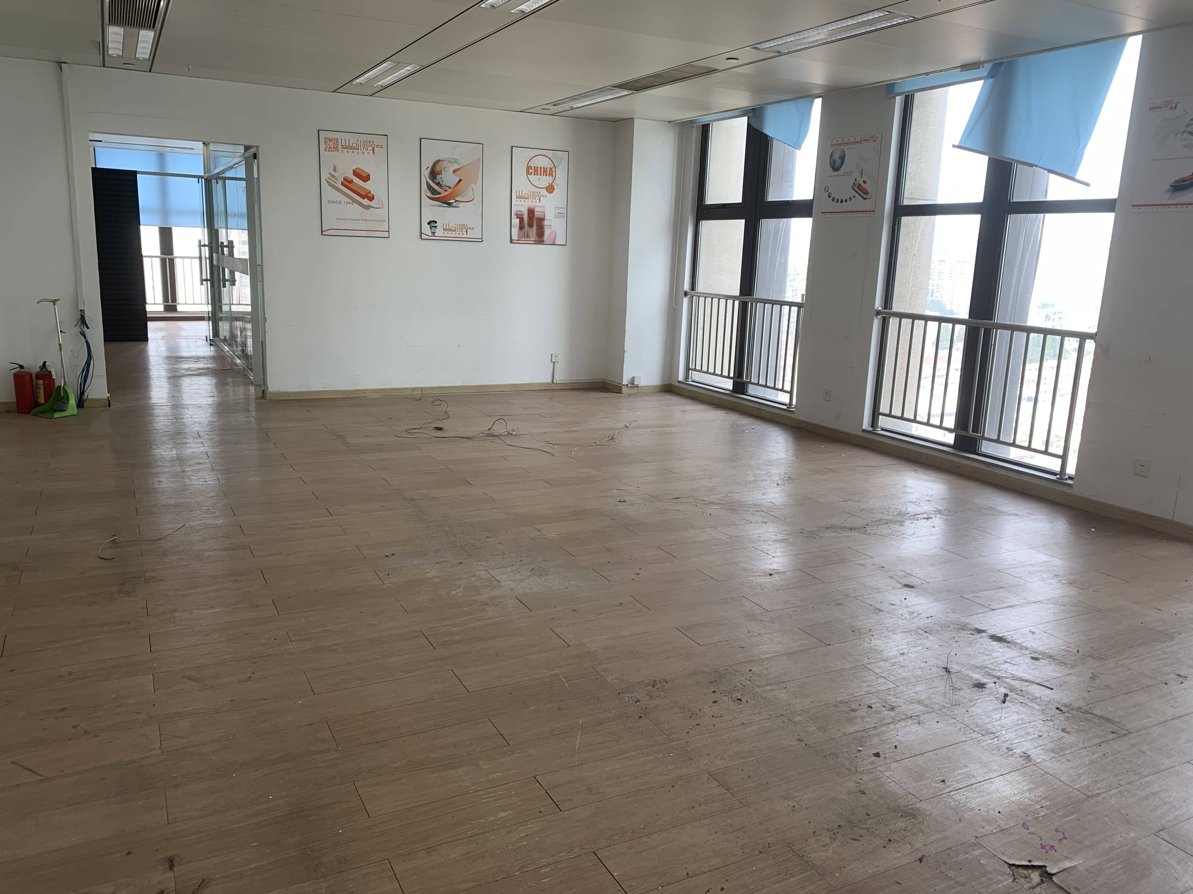 四川北路嘉杰国际广场87平米写字楼出租