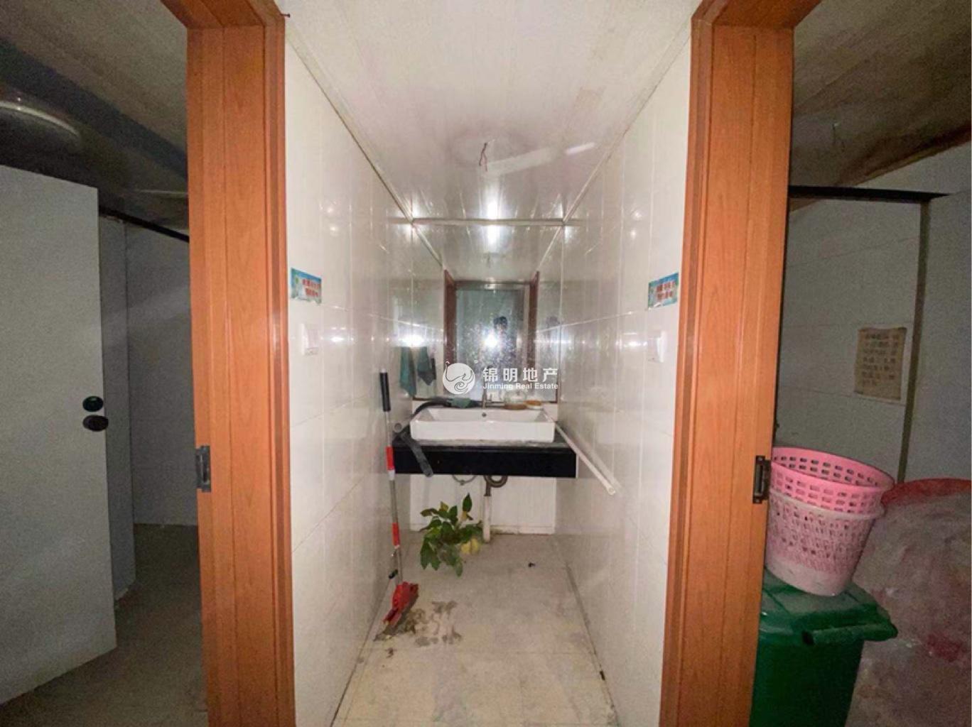 曹杨尚诚国际104平米写字楼出租